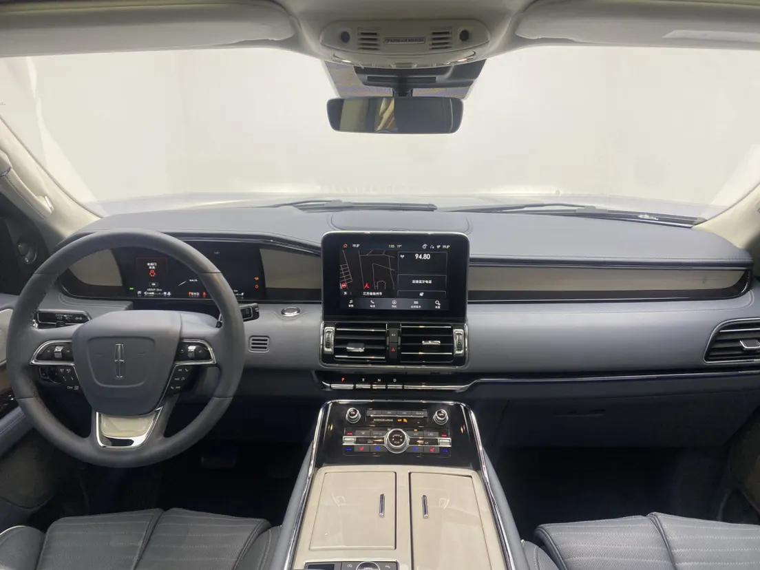 Lincoln Navigator, 2023 23