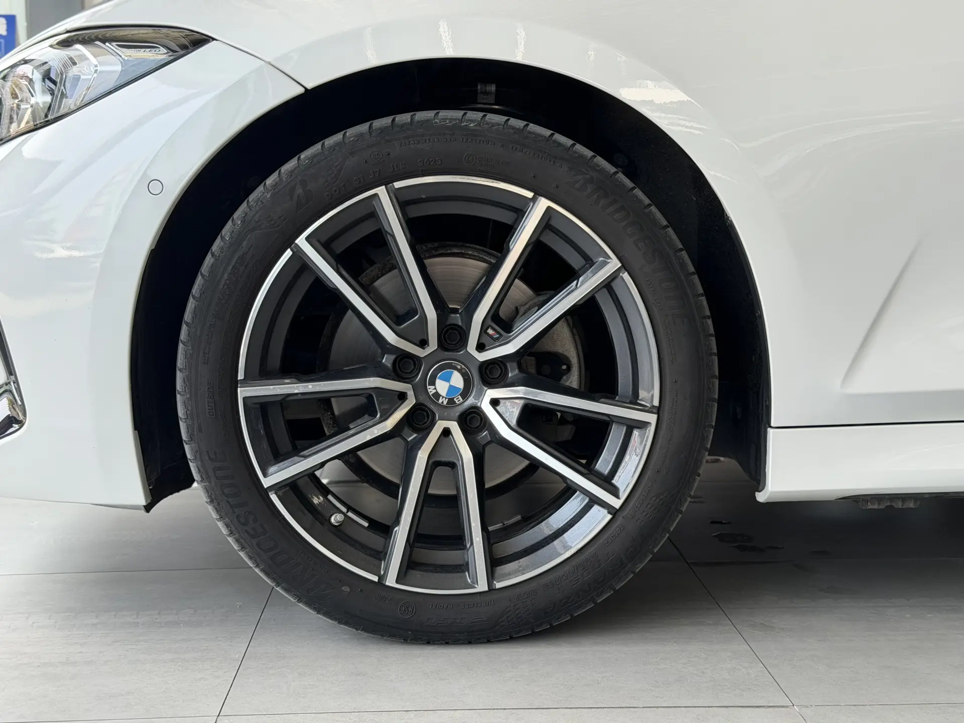 BMW 325Li, 2023 30
