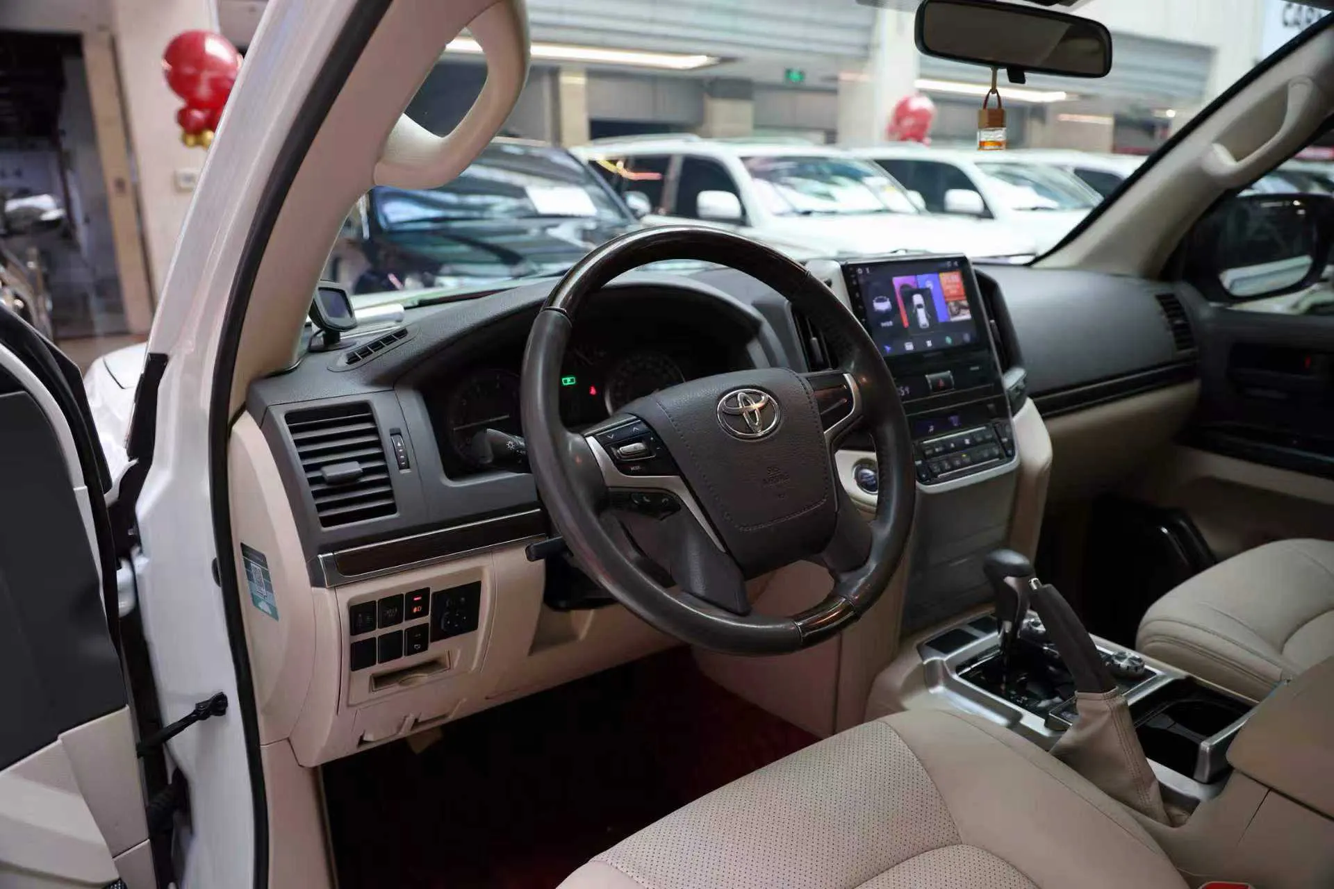 Toyota Land Cruiser, 2019 10