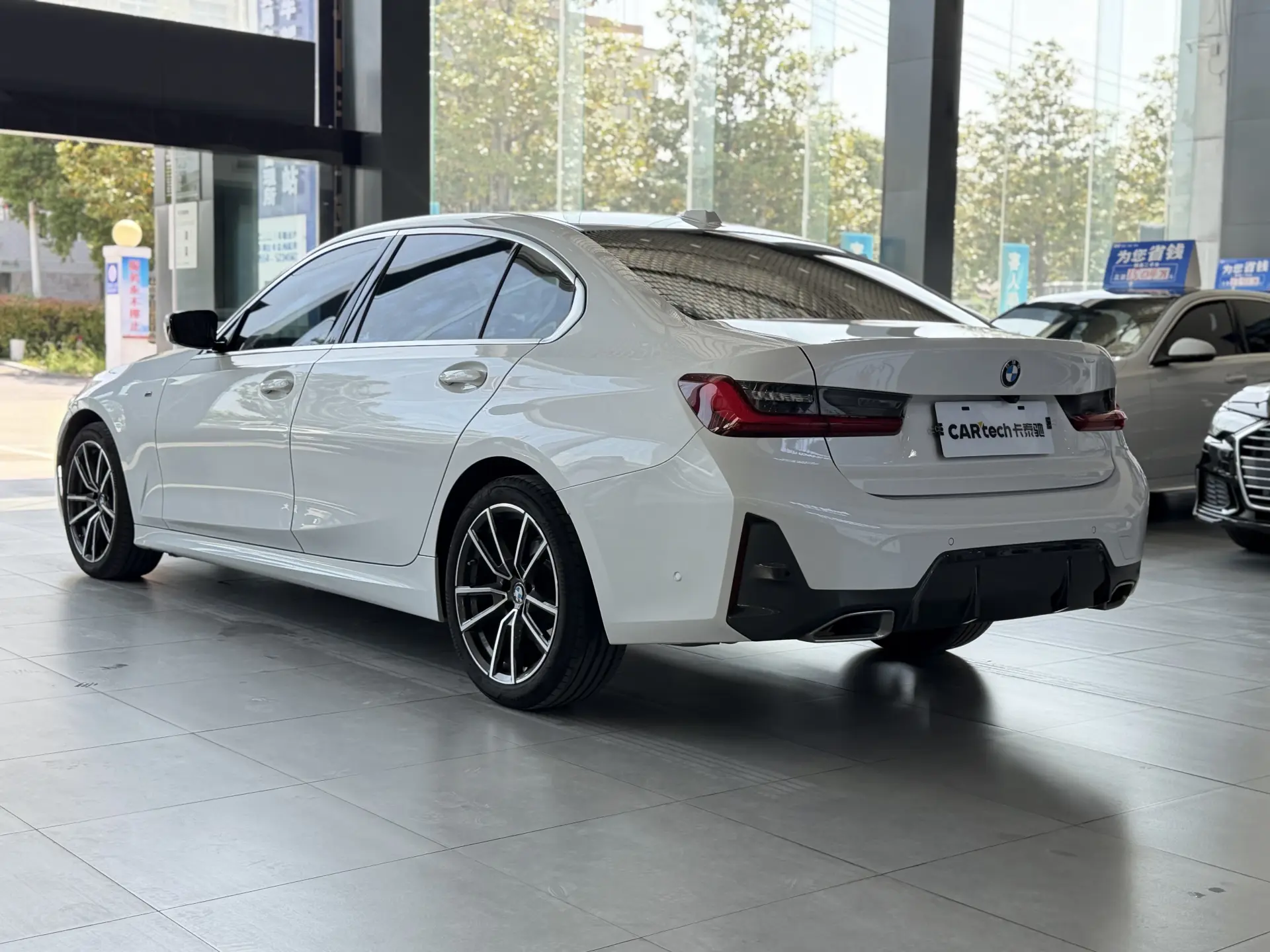 BMW 325Li, 2023 8