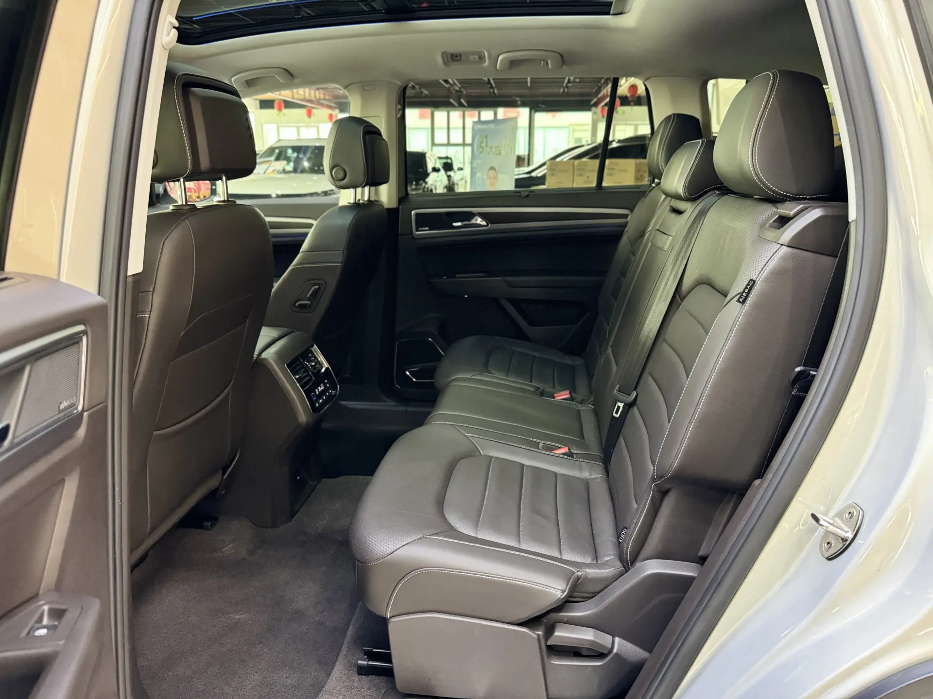 Volkswagen Teramont, 2017 19