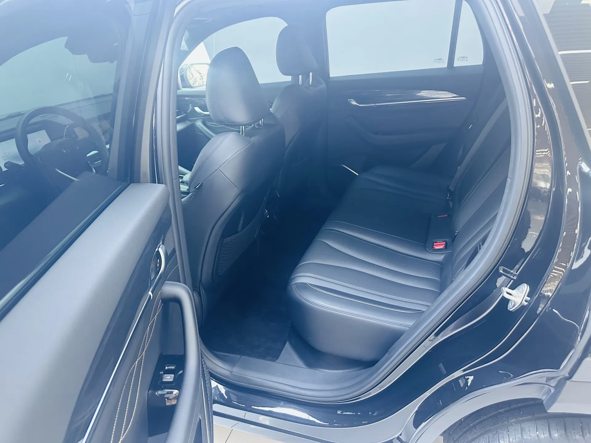Geely Xingyue L, 2025 14