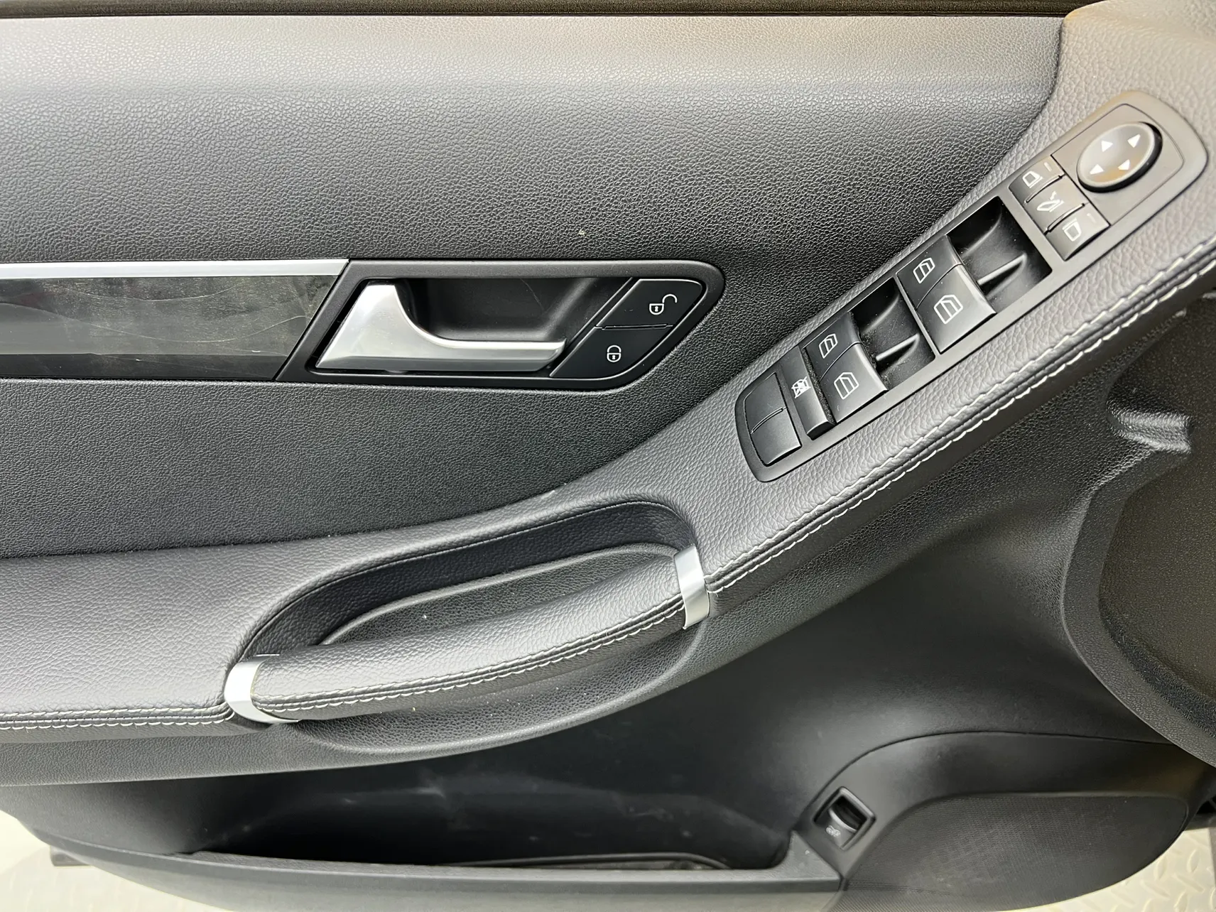 Mercedes-Benz R, 2017 18