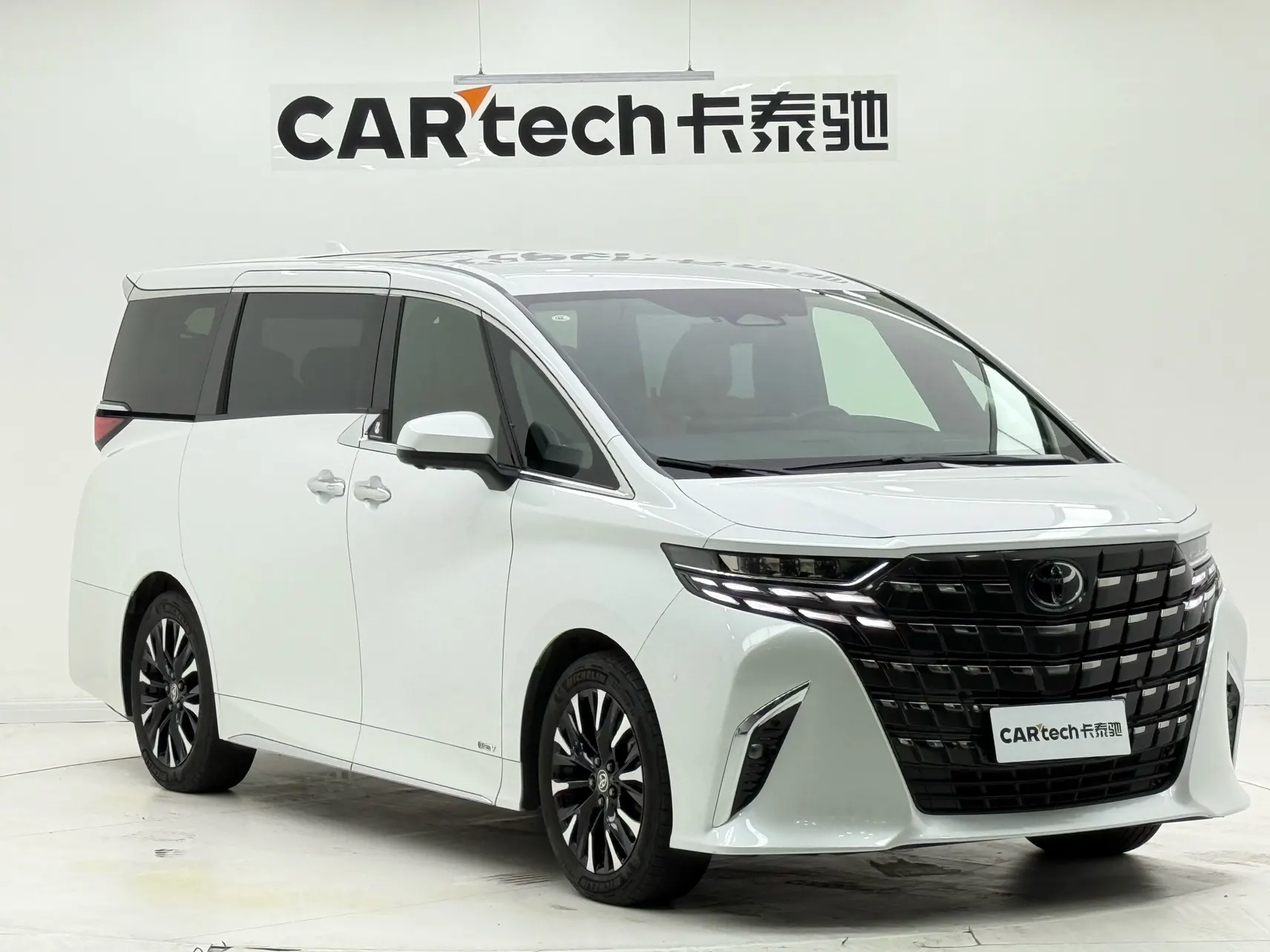 Toyota Alphard, 2023 2