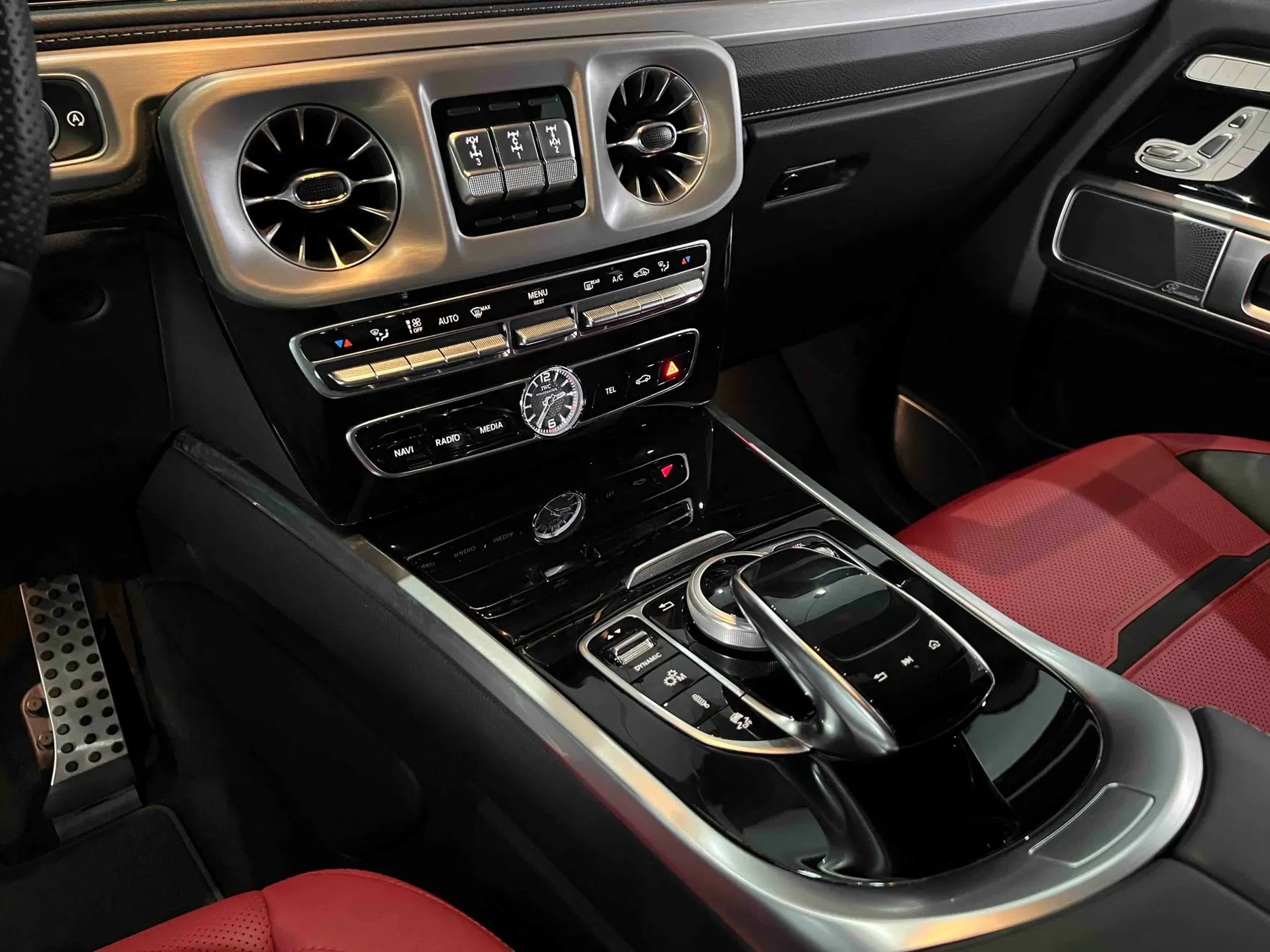 Mercedes-Benz G 63, 2023 23