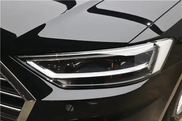 Audi A8L 50 TFSI, 2022 21