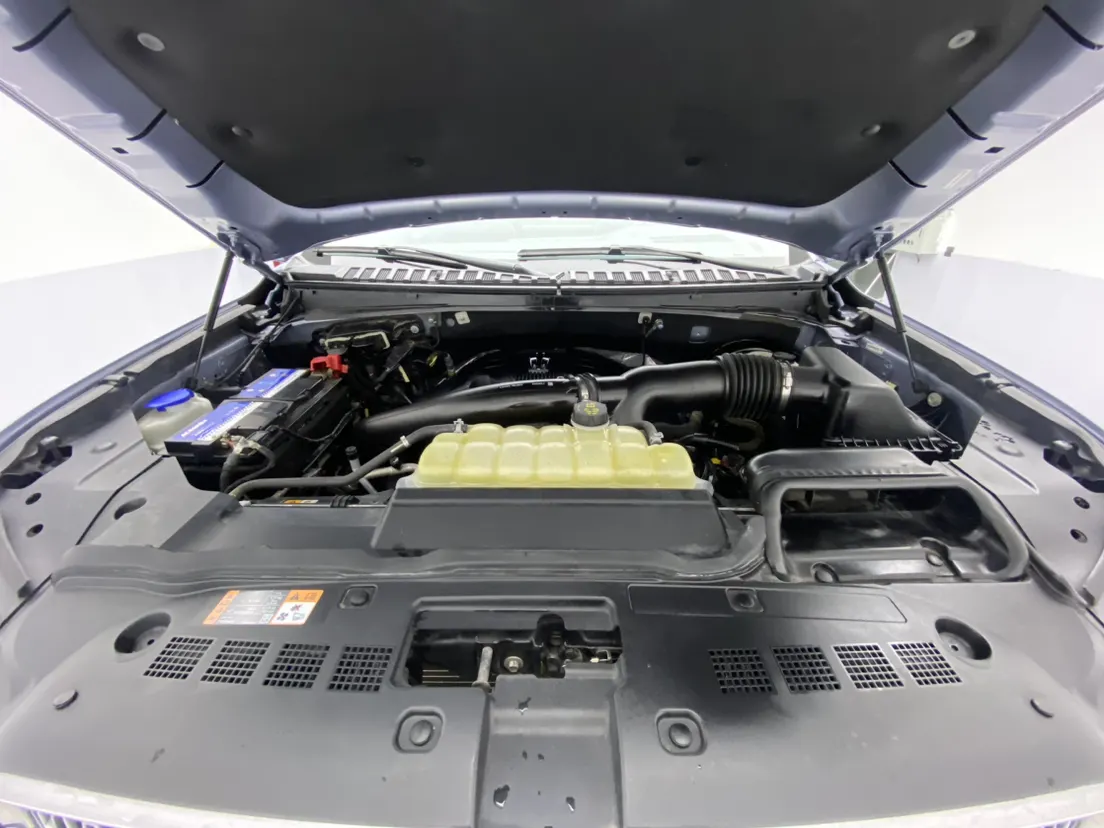 Lincoln Navigator, 2023 12