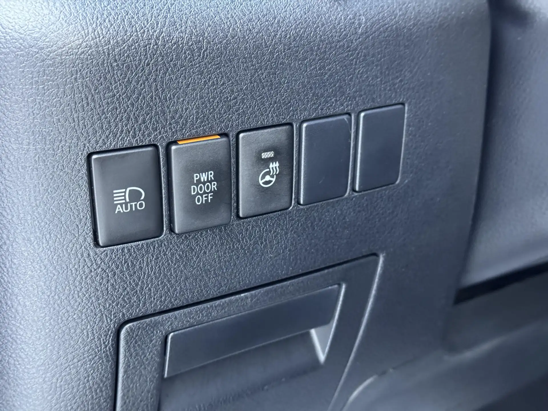 Toyota Alphard, 2019 21
