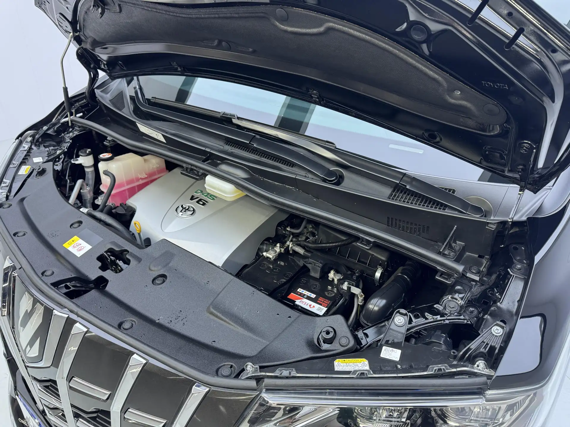 Toyota Alphard, 2019 11