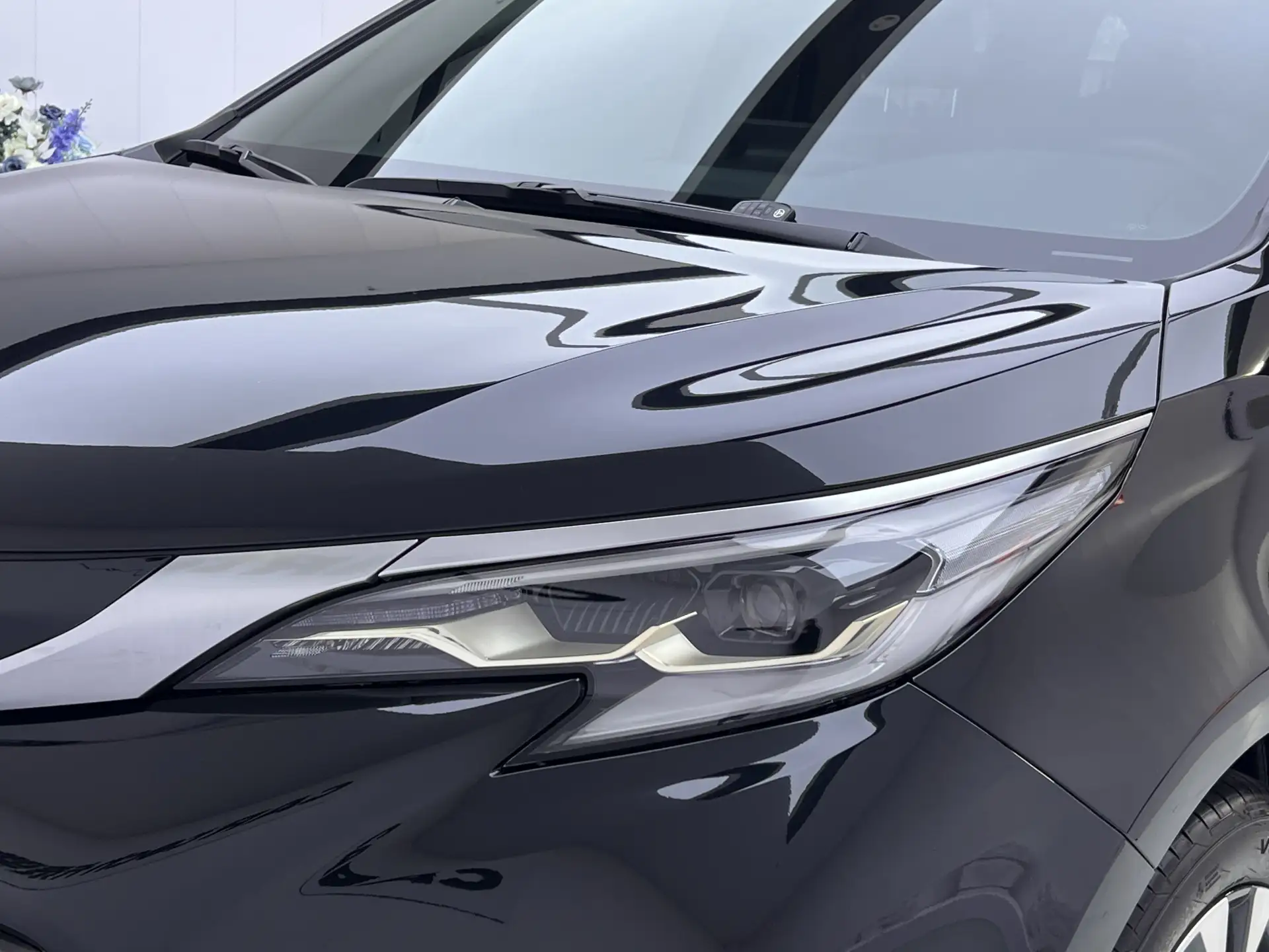 Toyota Granvia, 2024 9