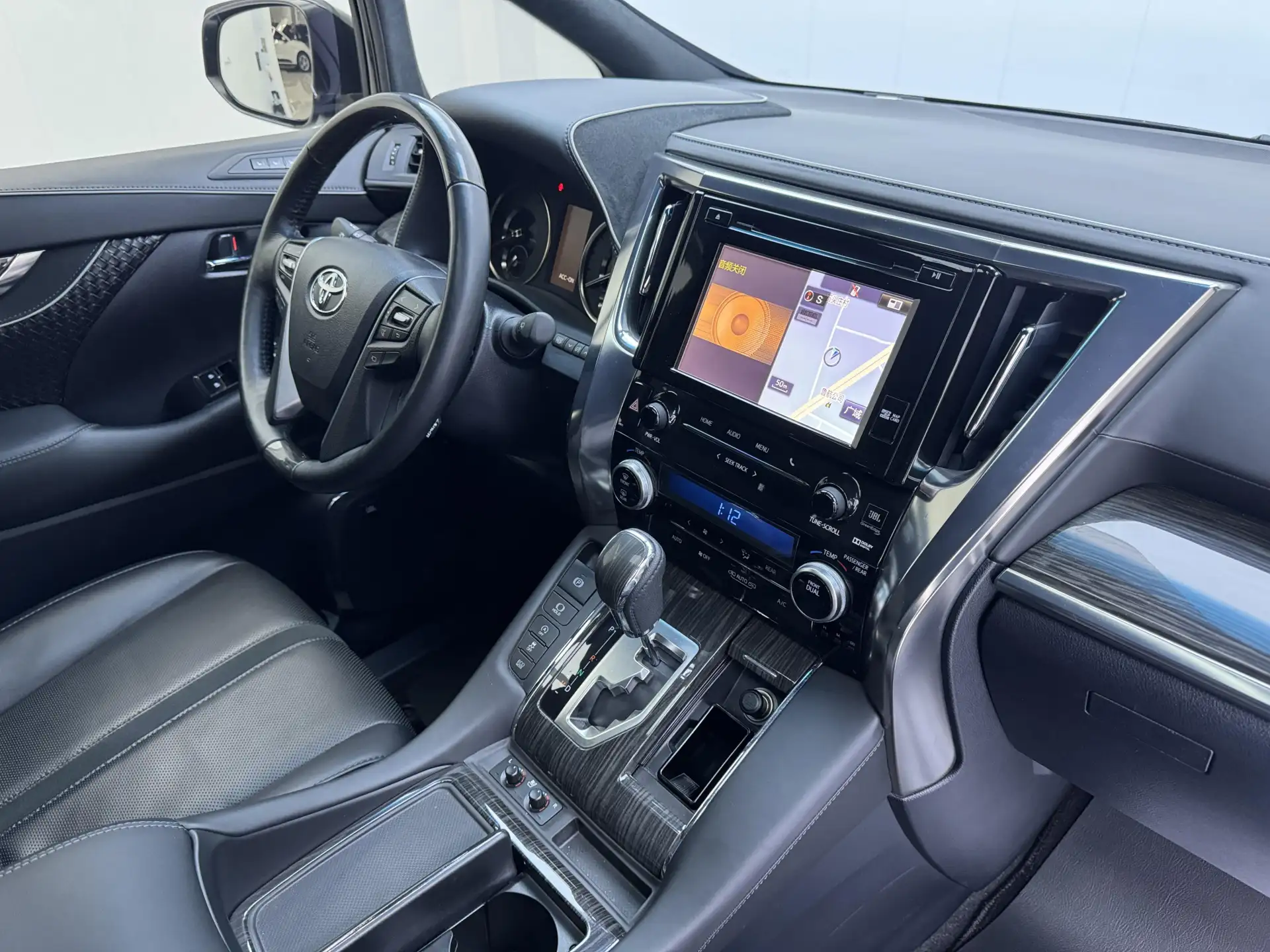 Toyota Alphard, 2019 31