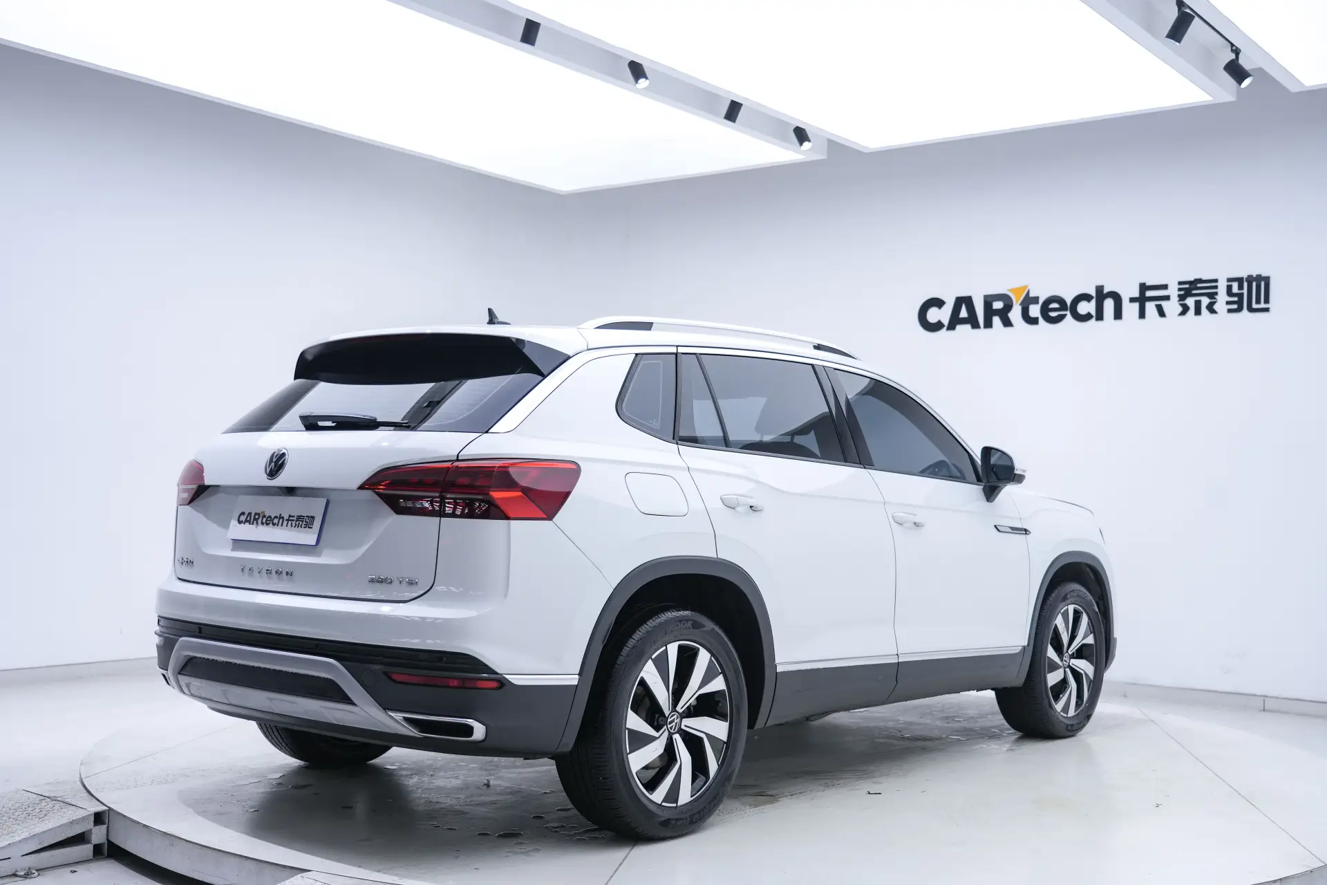Volkswagen Tayron, 2022 все фото