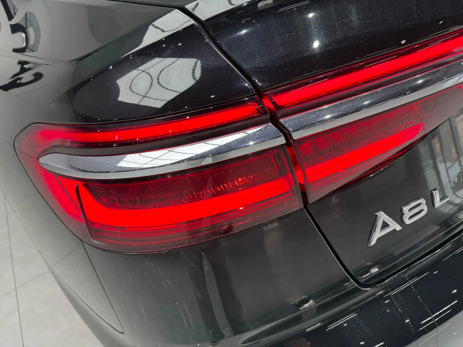 Audi A8L 50 TFSI, 2023 6