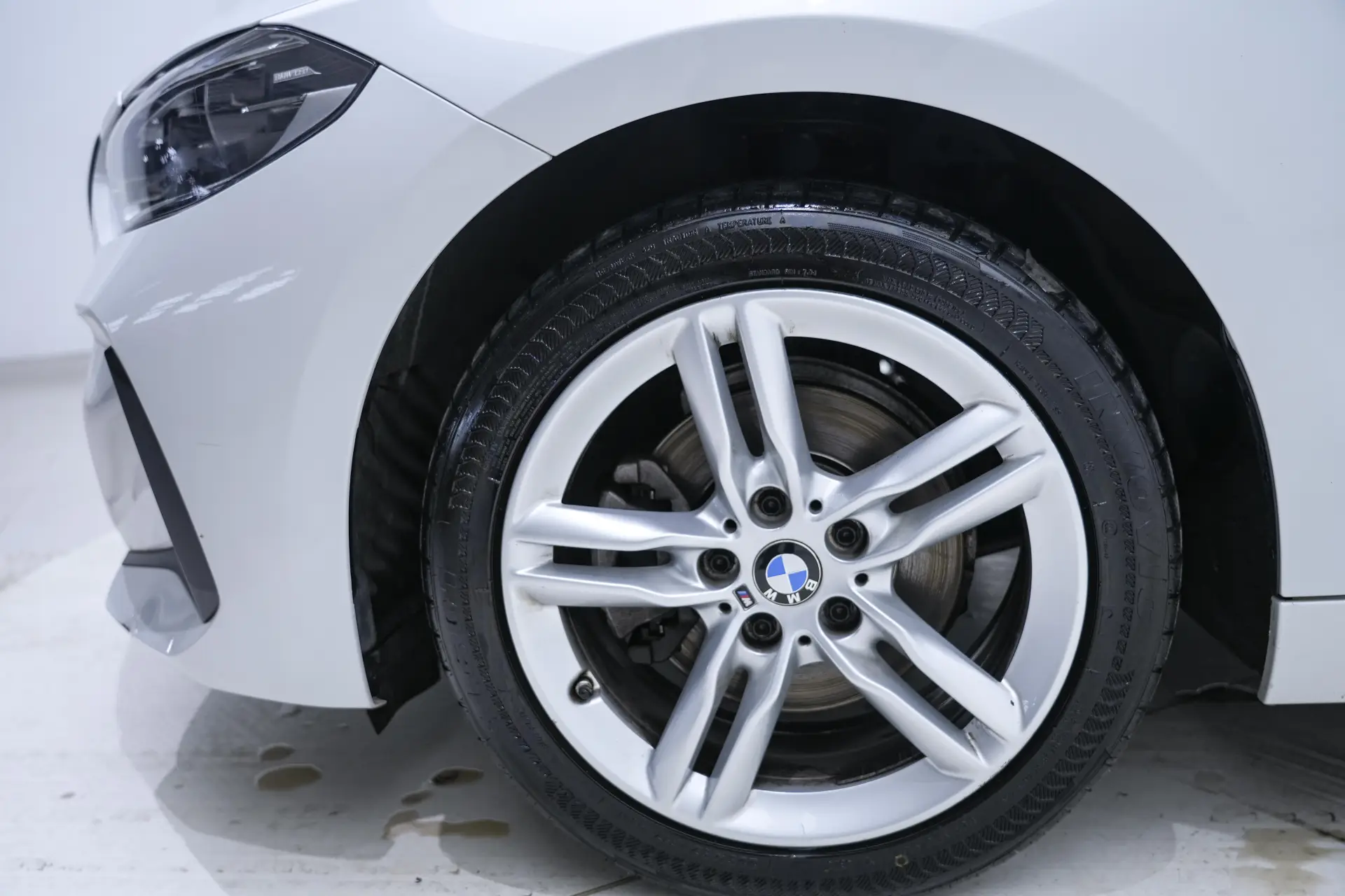 BMW 120i, 2023 11