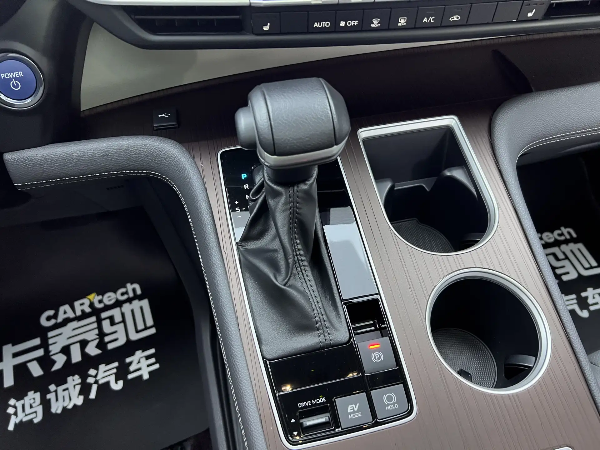 Toyota Granvia, 2024 20