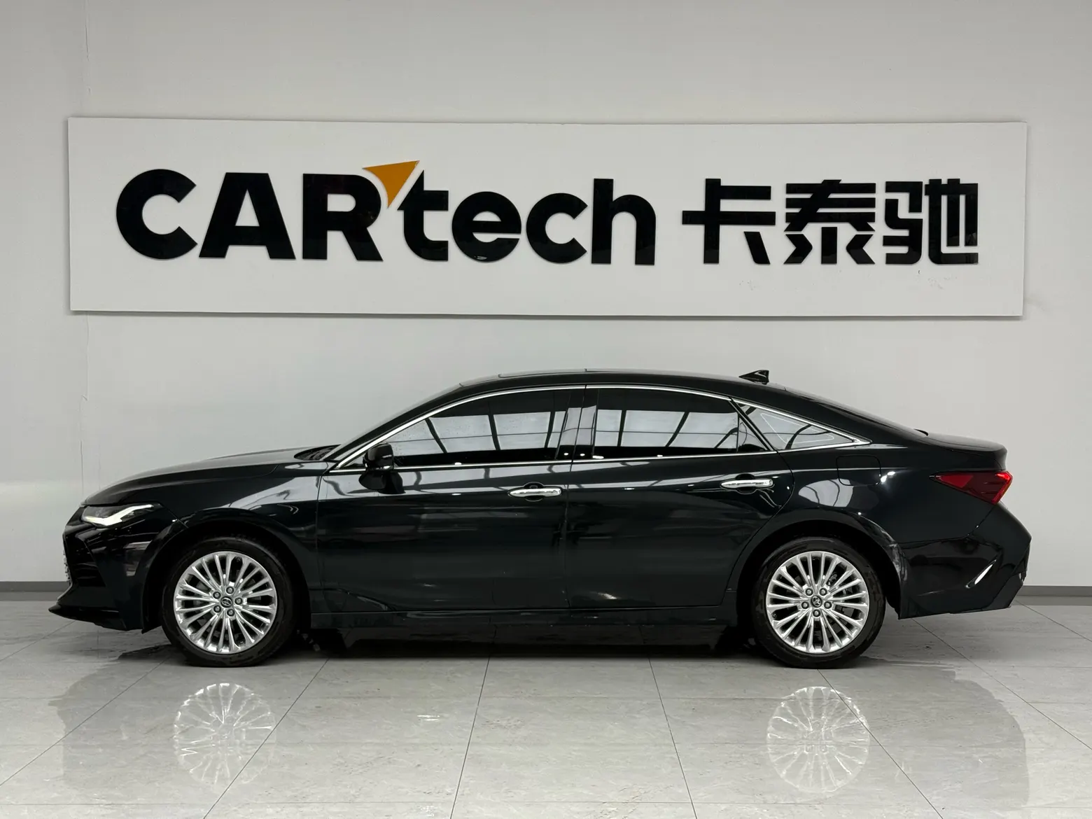Toyota Avalon, 2022 3
