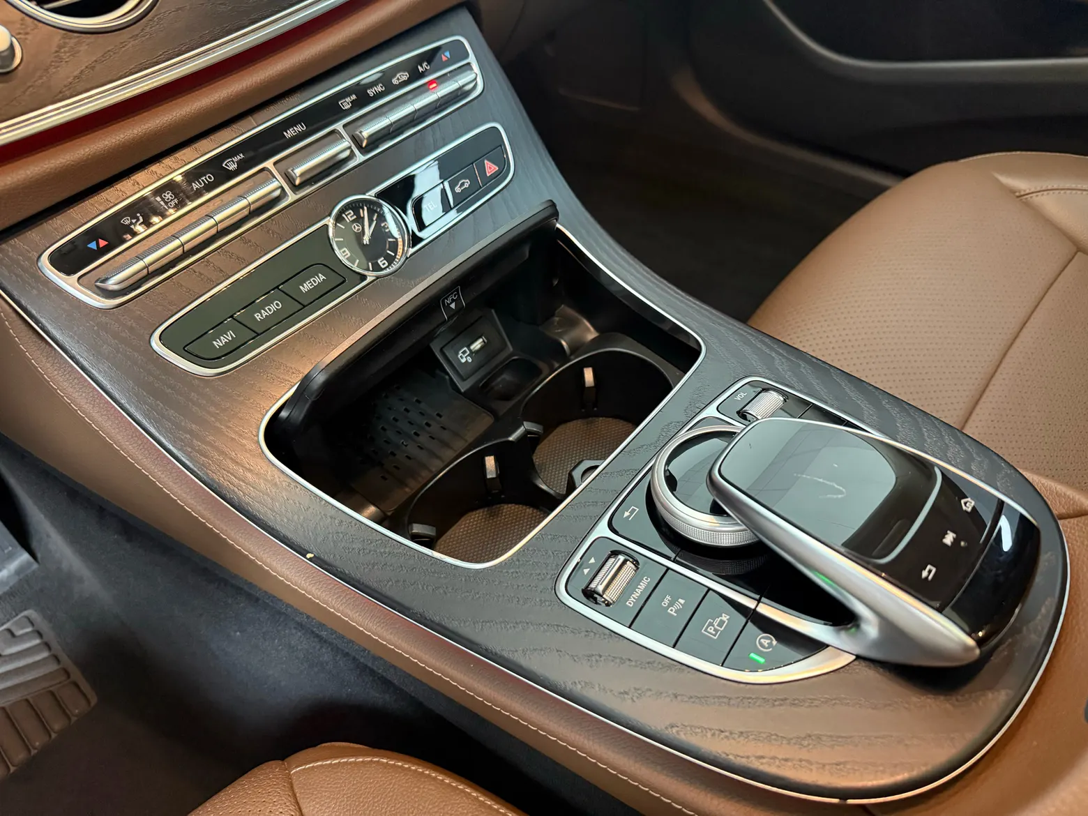 Mercedes-Benz E 300 L, 2018 15