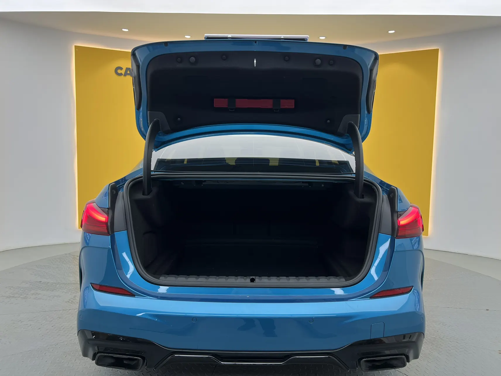 BMW 225i, 2023 12