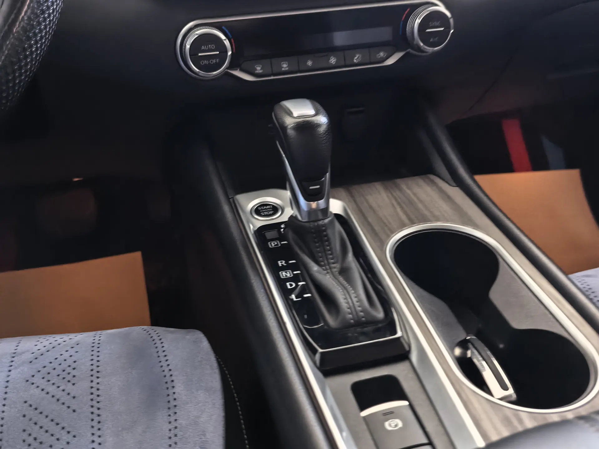 Nissan Teana, 2023 13