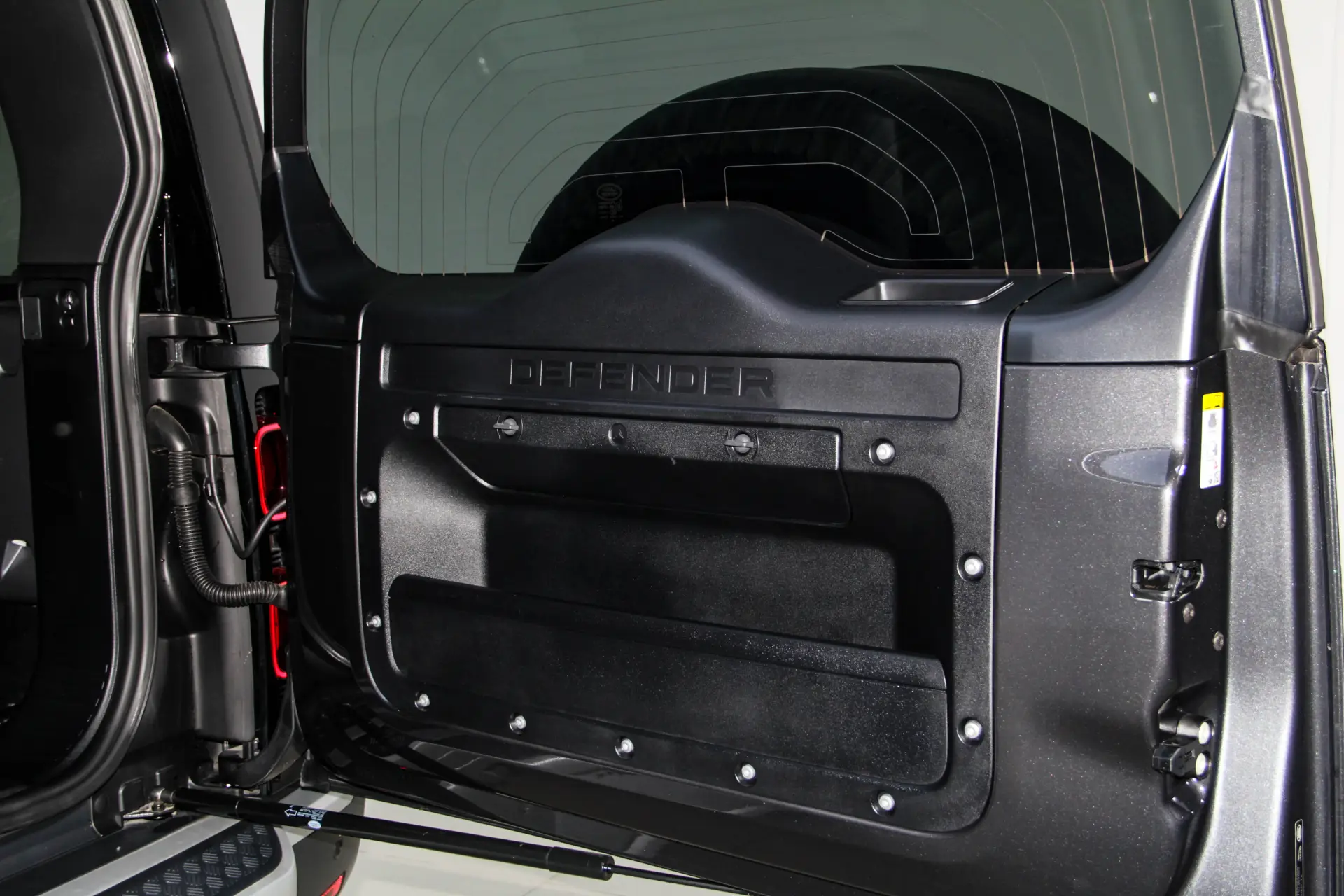 Land Rover Defender, 2025 24