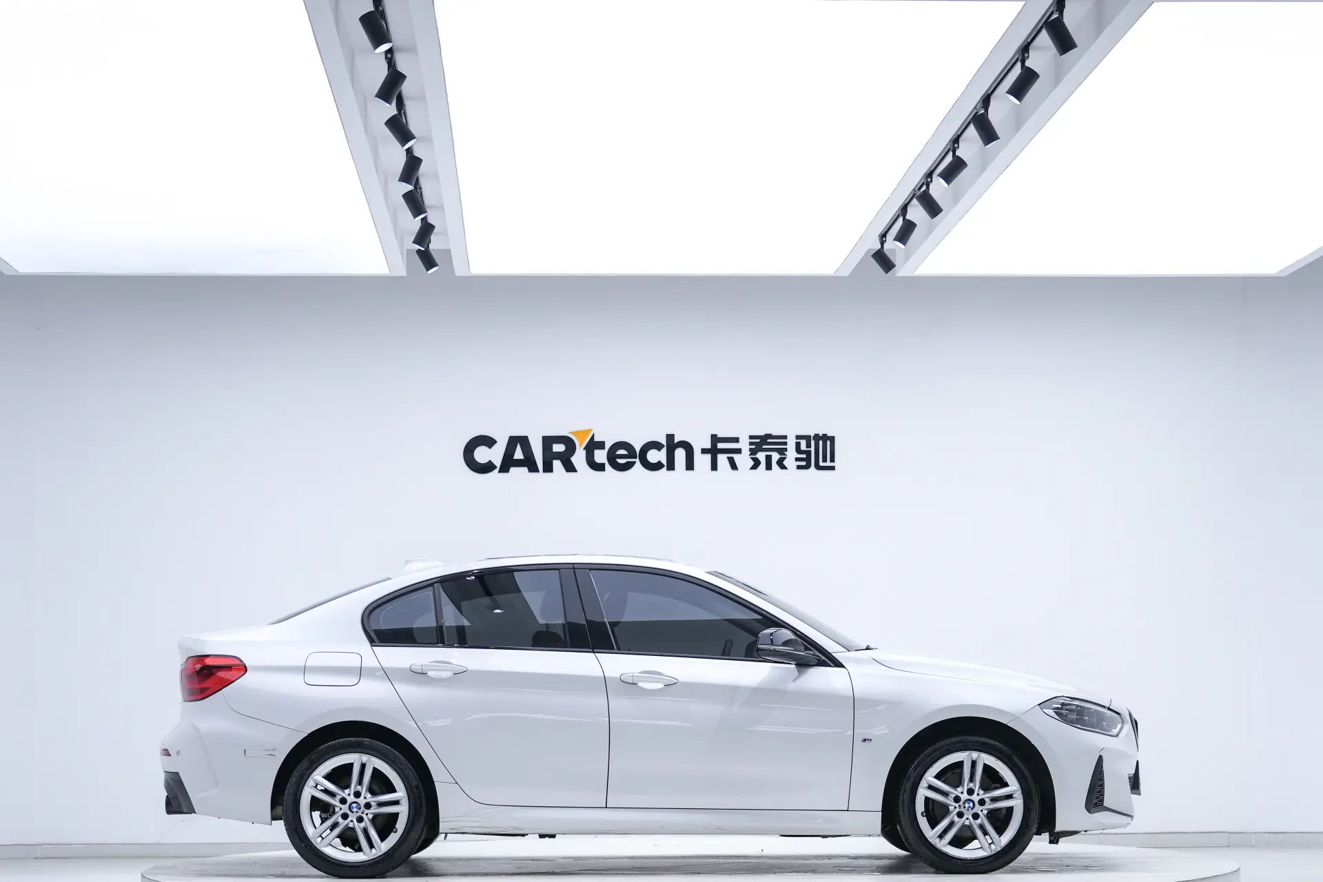 BMW 120i, 2023 4