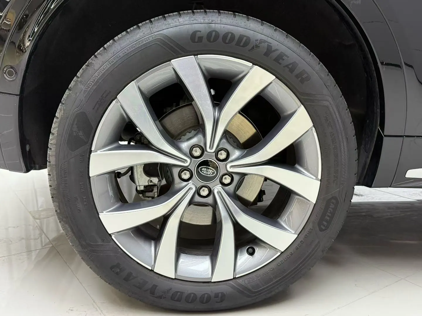 Land Rover Discovery Sport, 2024 7