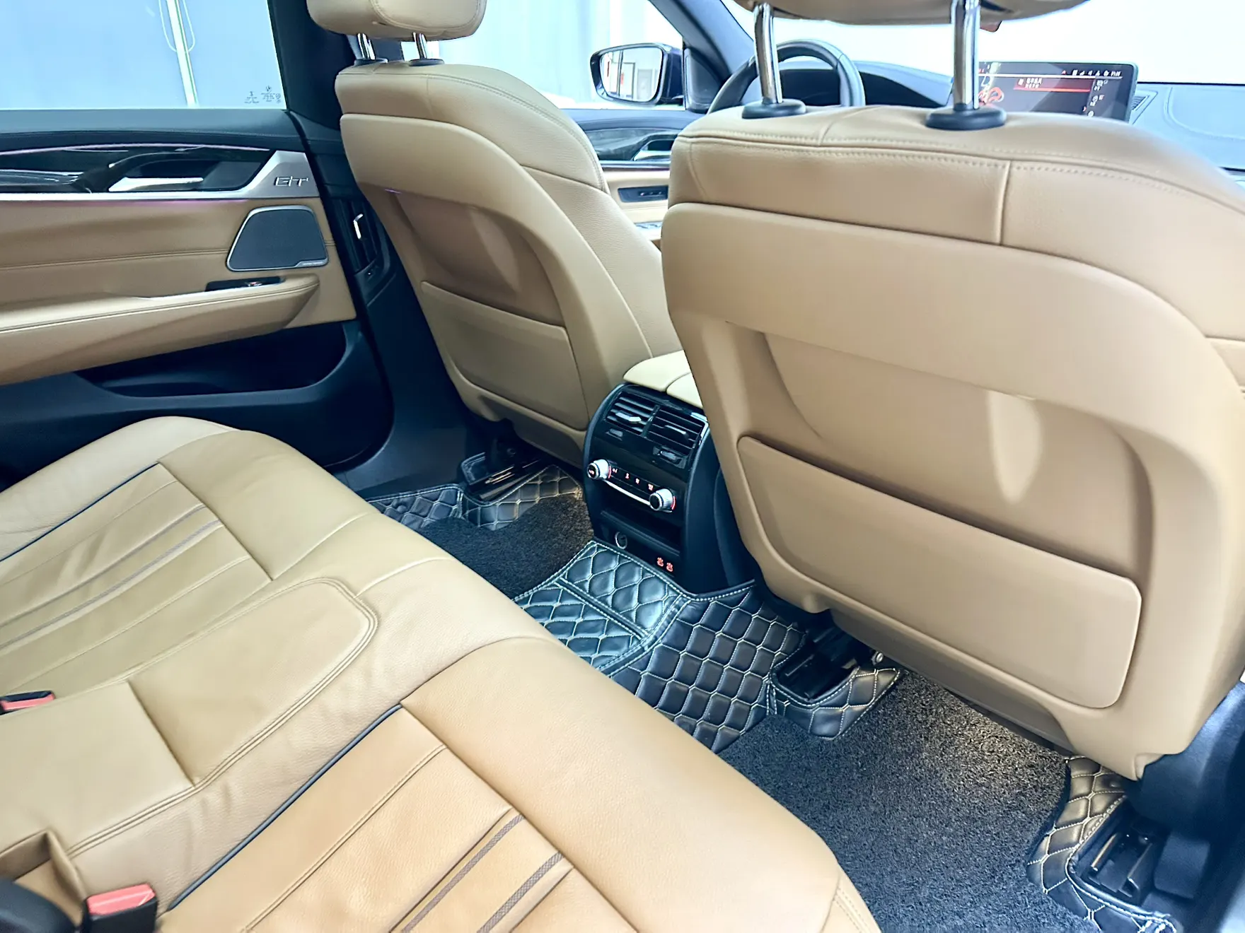 BMW 6GT, 2022 19