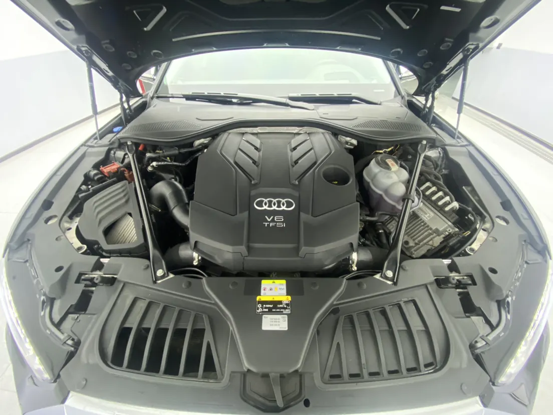 Audi A8L, 2022 12