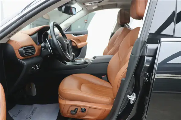 Maserati Levante, 2018 все фото