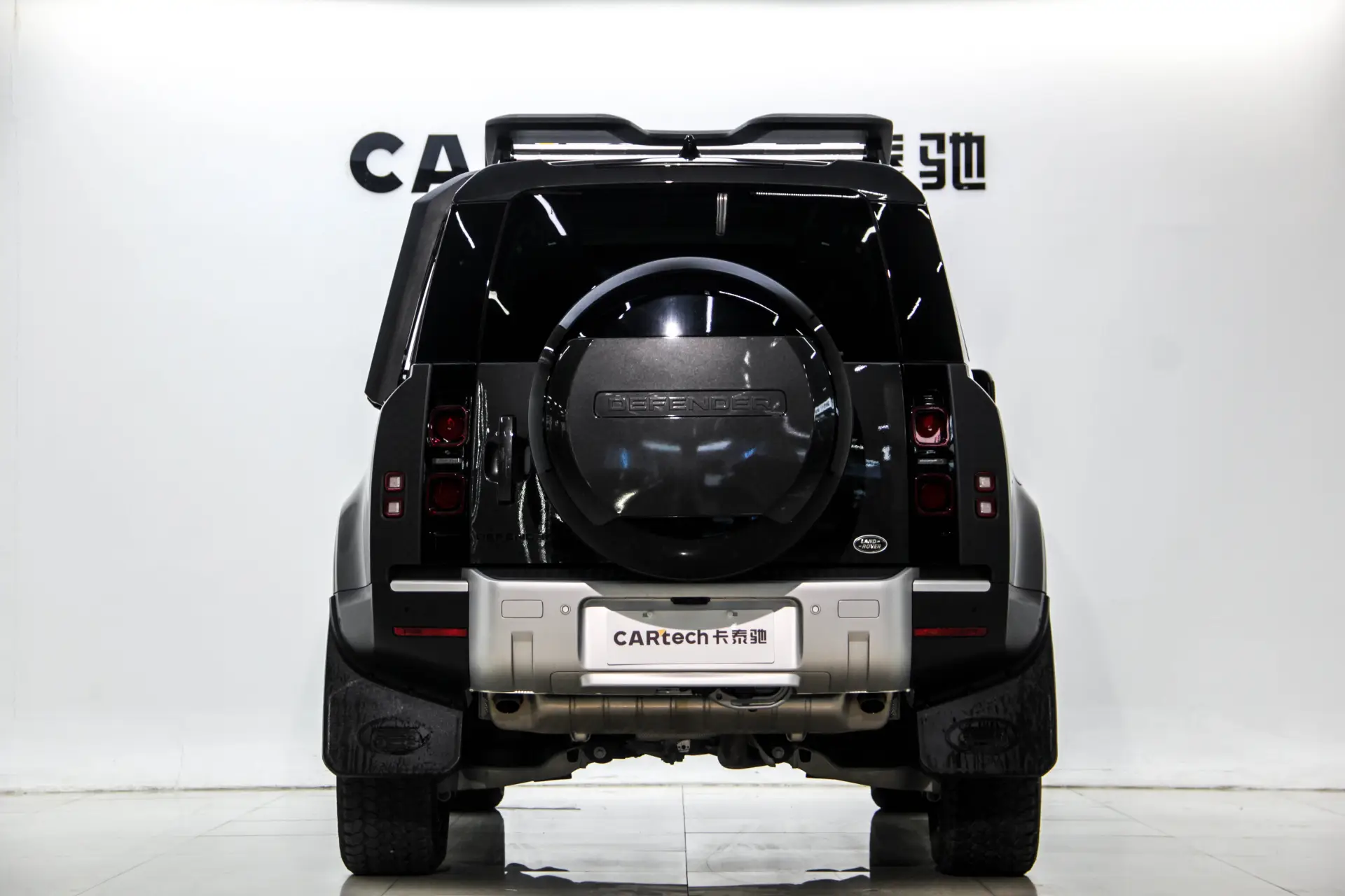 Land Rover Defender, 2025 4
