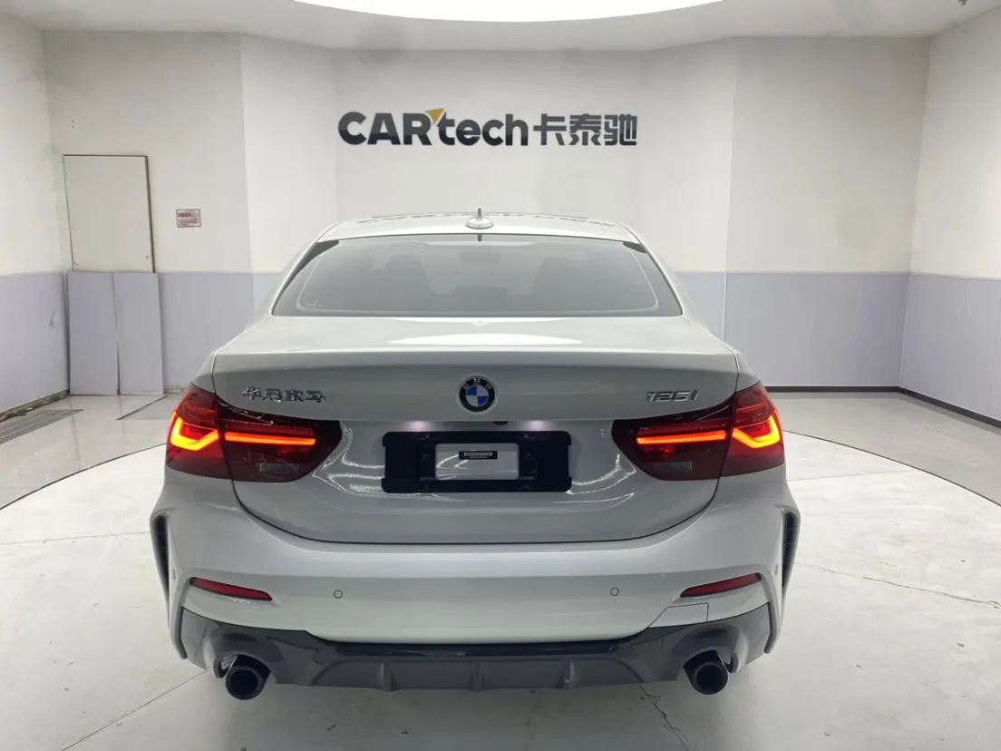 BMW 125i, 2023 6
