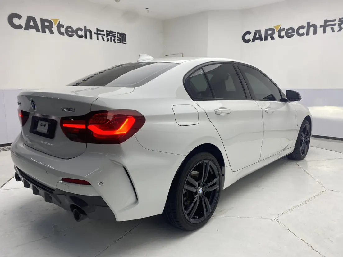 BMW 125i, 2023 все фото