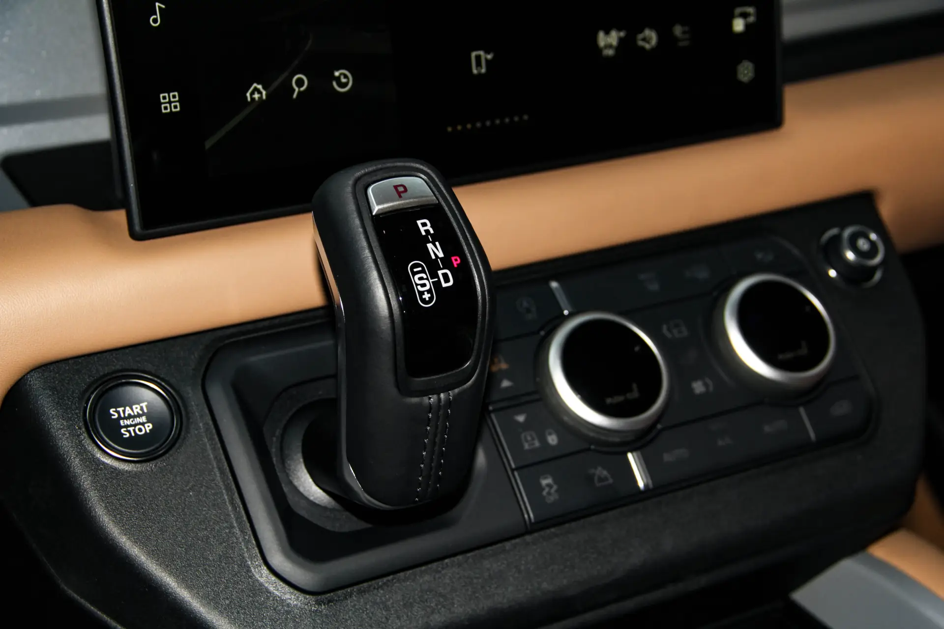 Land Rover Defender, 2025 27