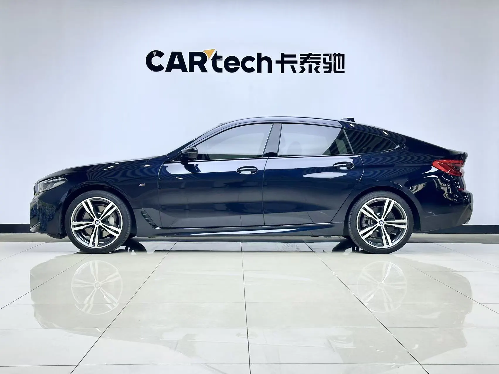 BMW 6GT, 2022 все фото