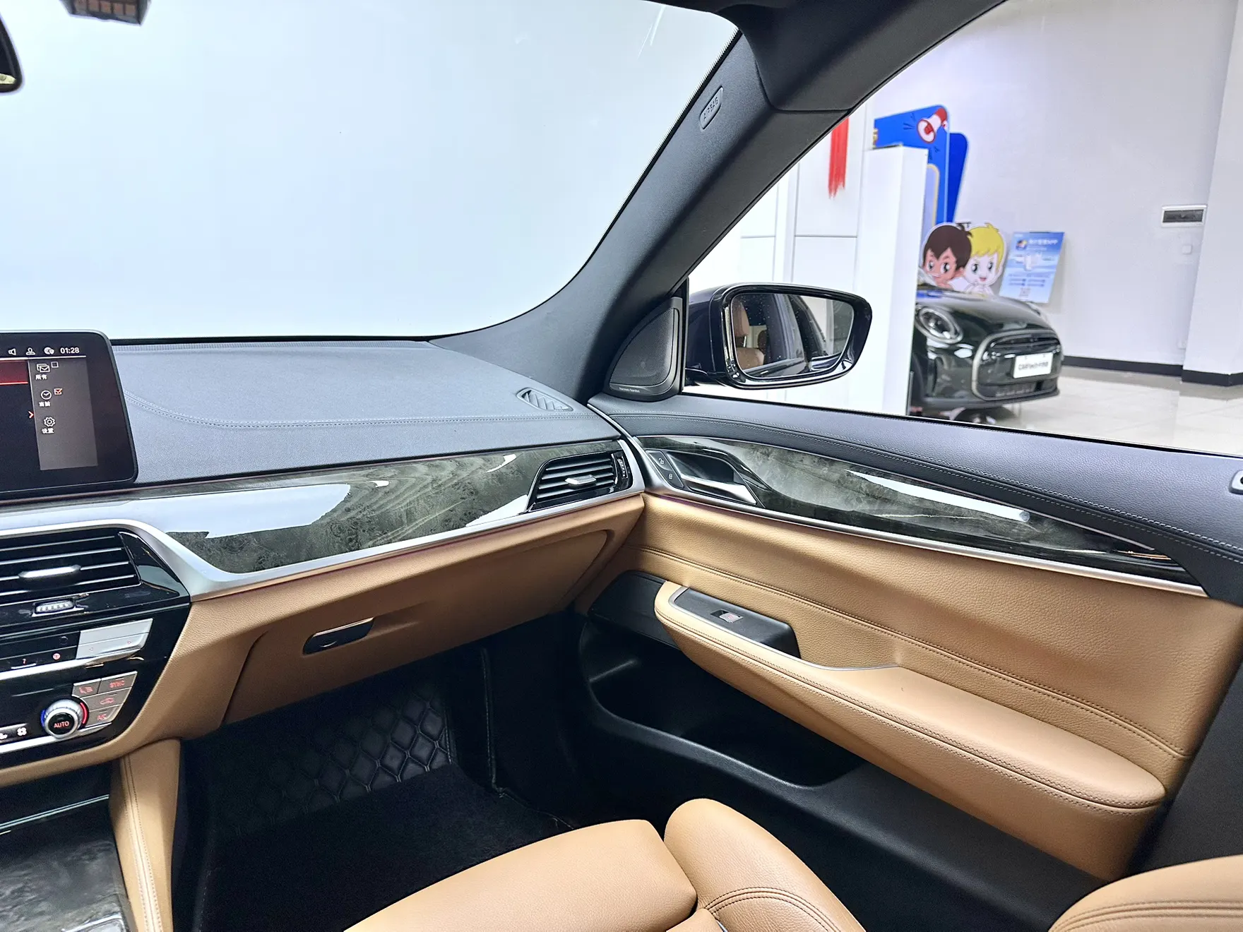 BMW 6GT, 2022 20