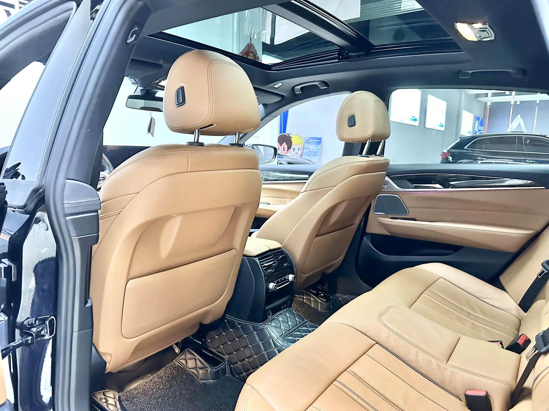 BMW 6GT, 2022 14