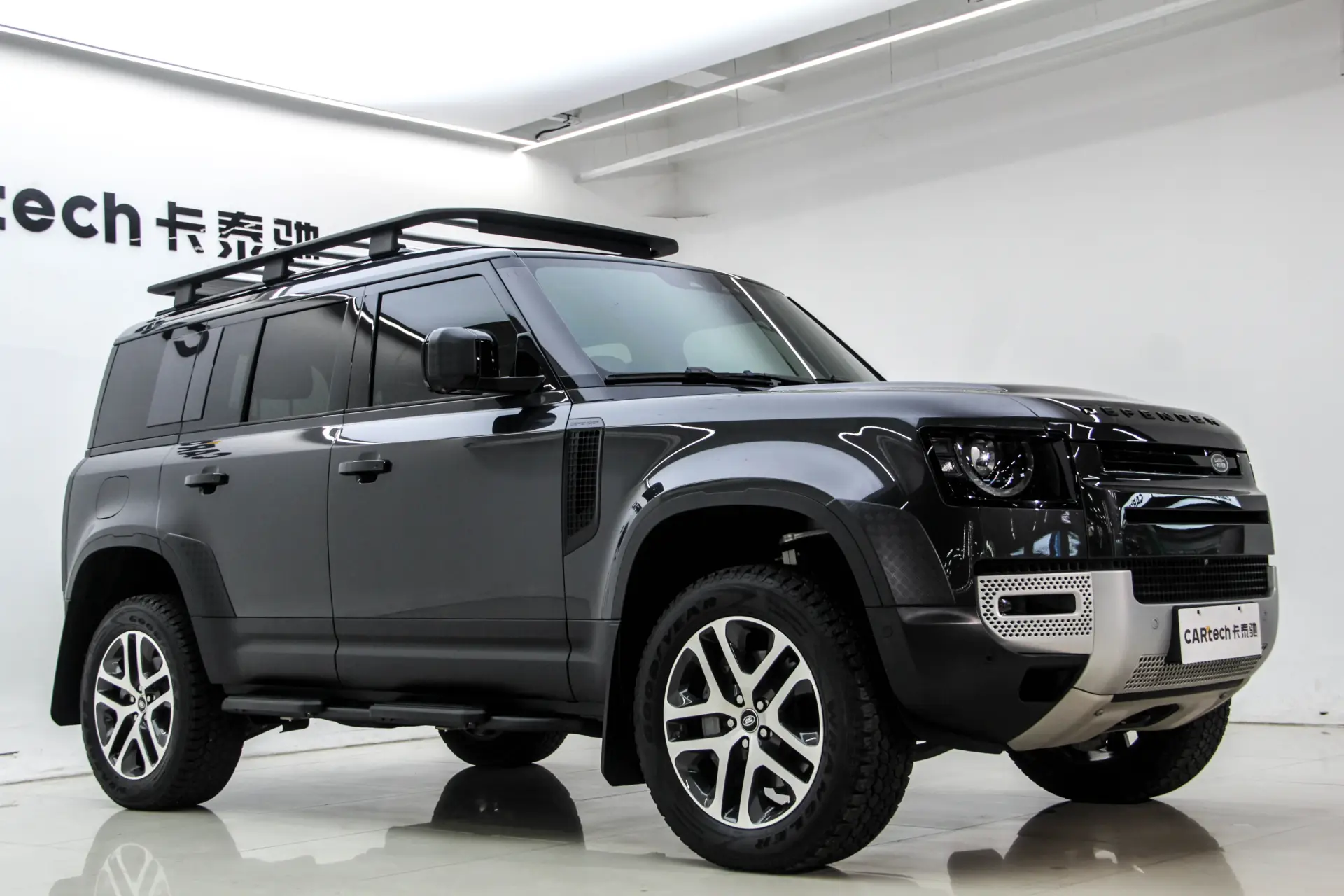 Land Rover Defender, 2025 3