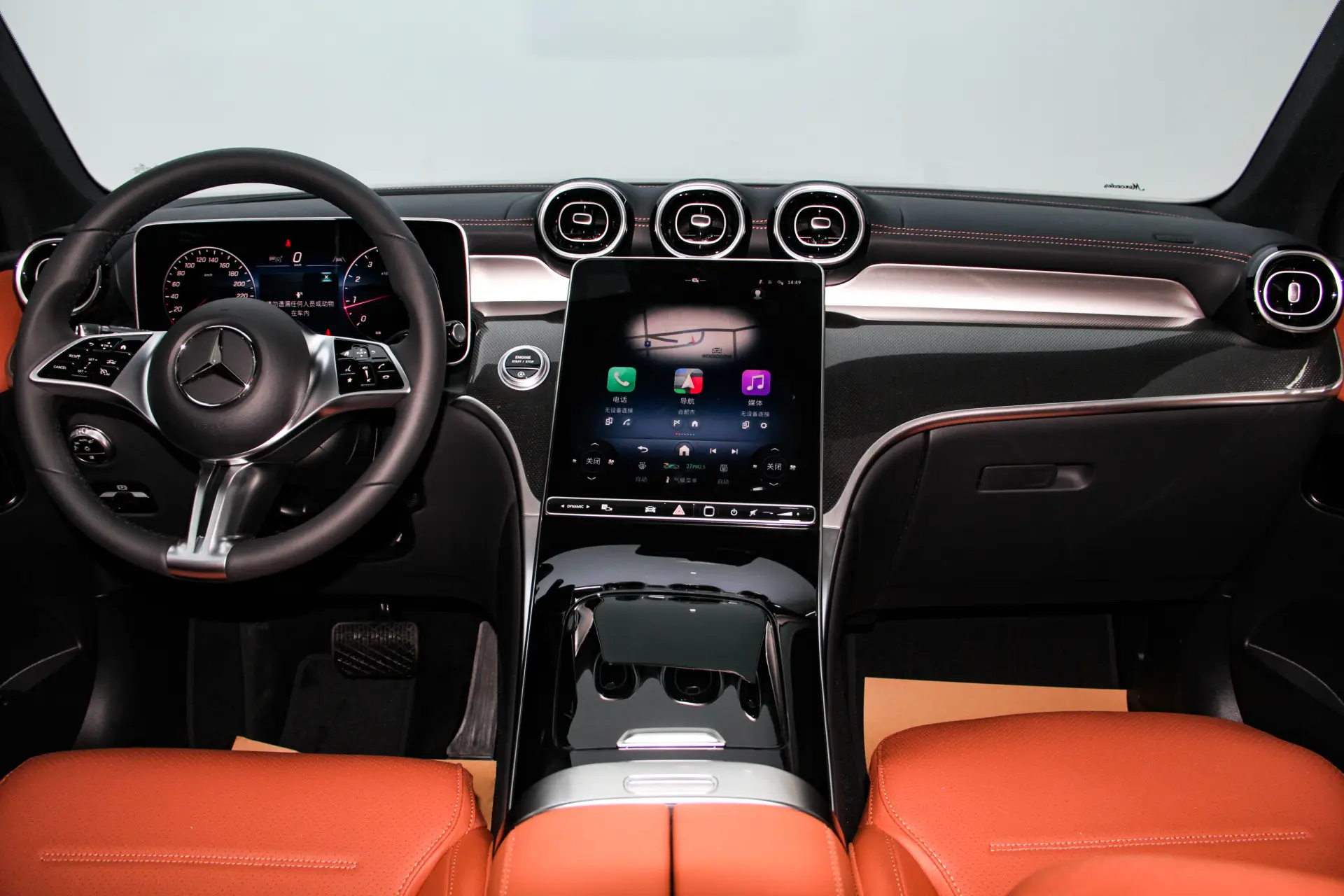 Mercedes-Benz GLC 260 L, 2026 13