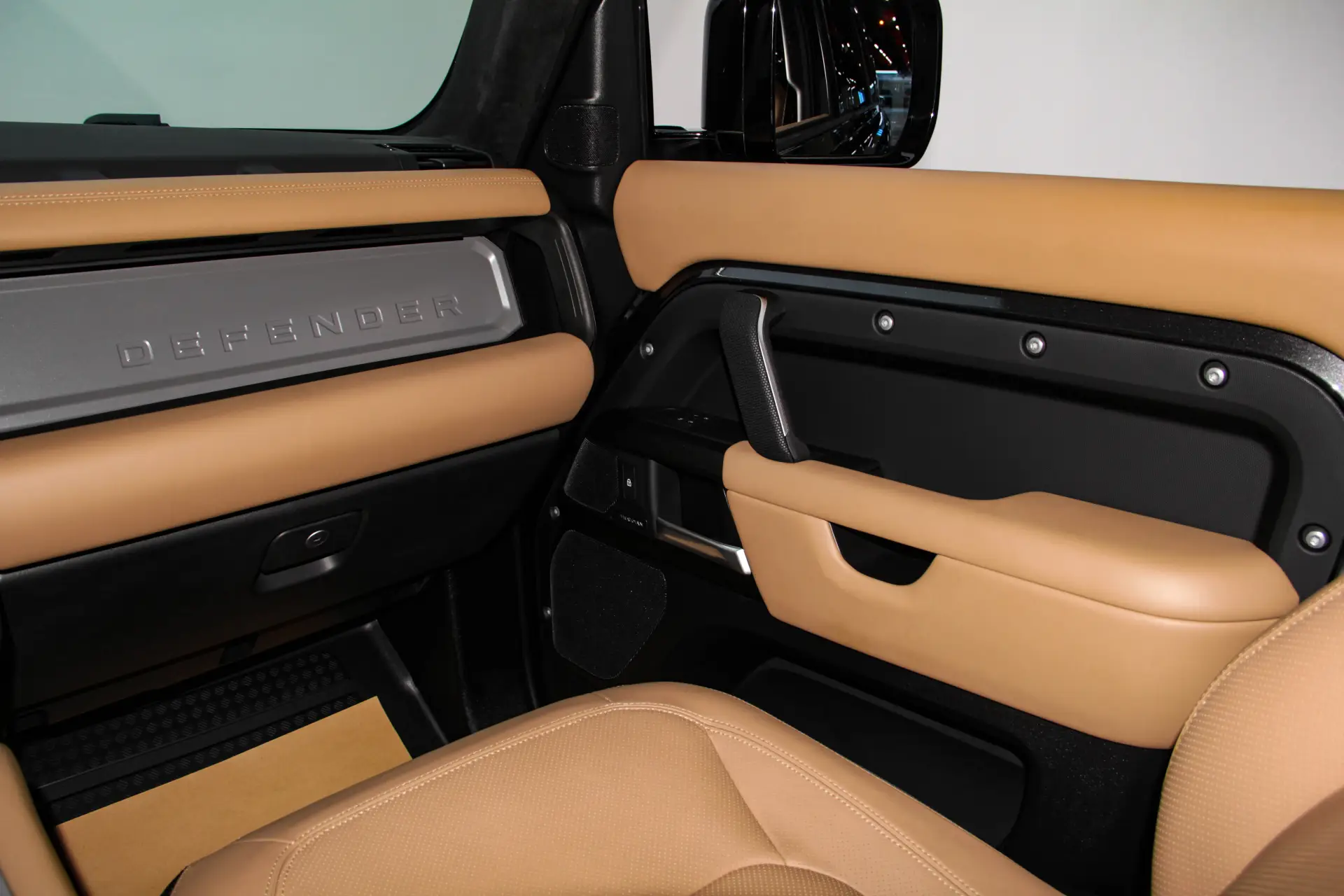Land Rover Defender, 2025 31