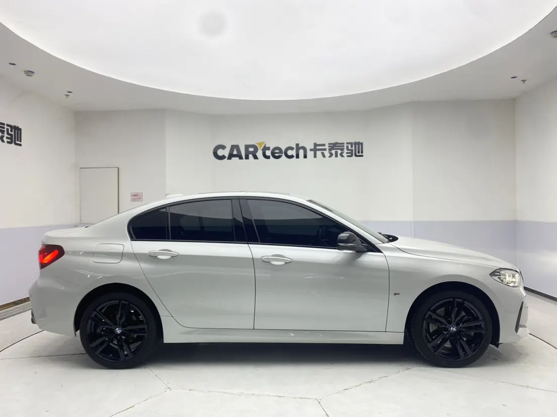 BMW 125i, 2023 4