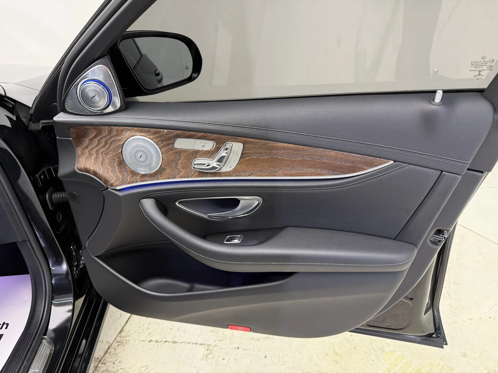 Mercedes-Benz E 320 L, 2018 14