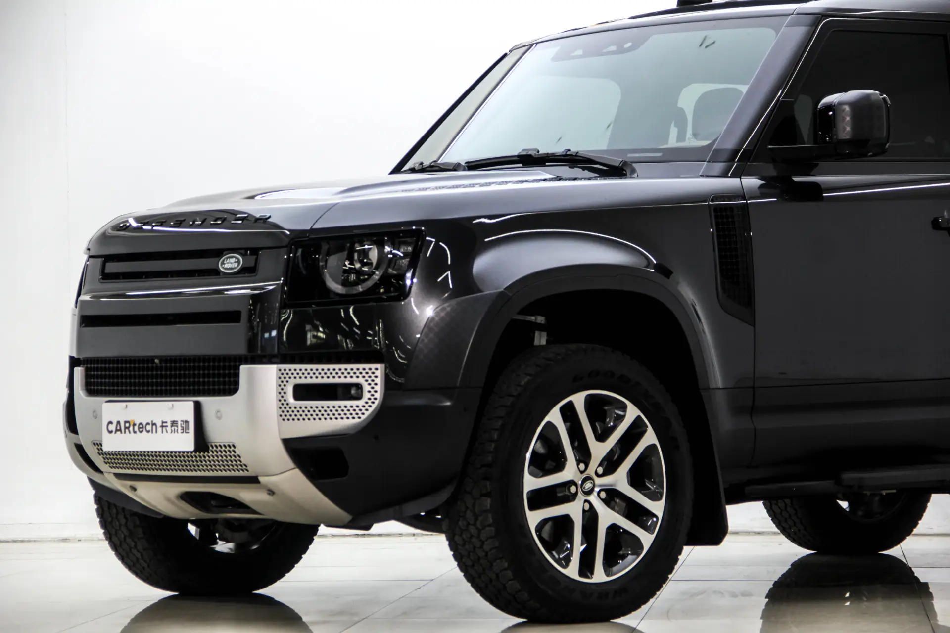 Land Rover Defender, 2025 13