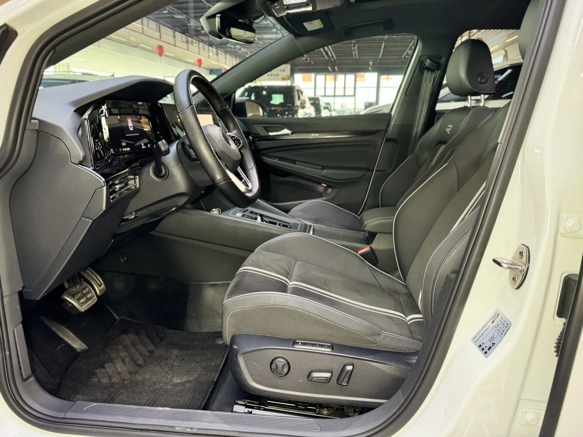 Volkswagen Golf, 2022 24