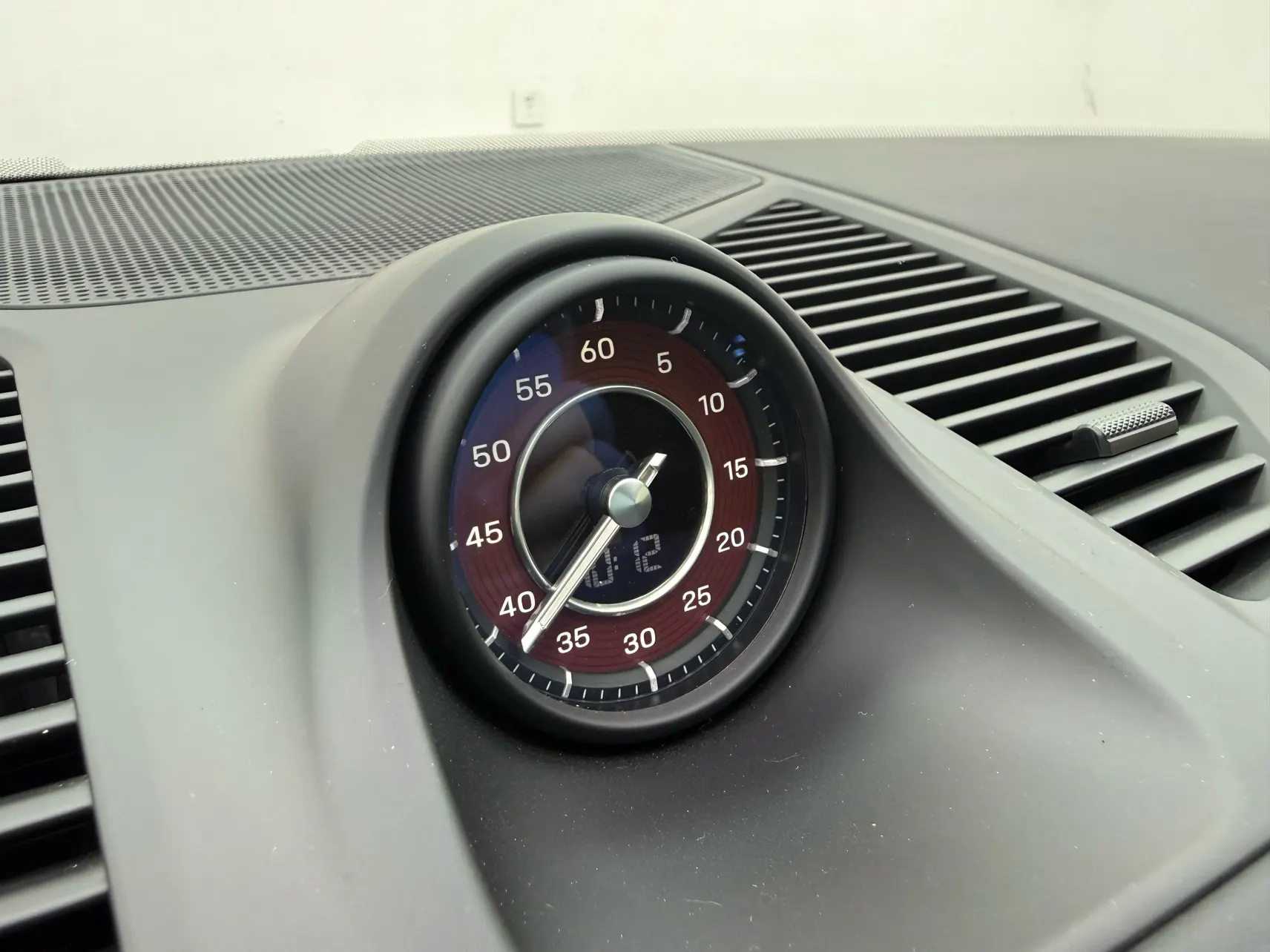 Porsche Cayenne, 2025 11