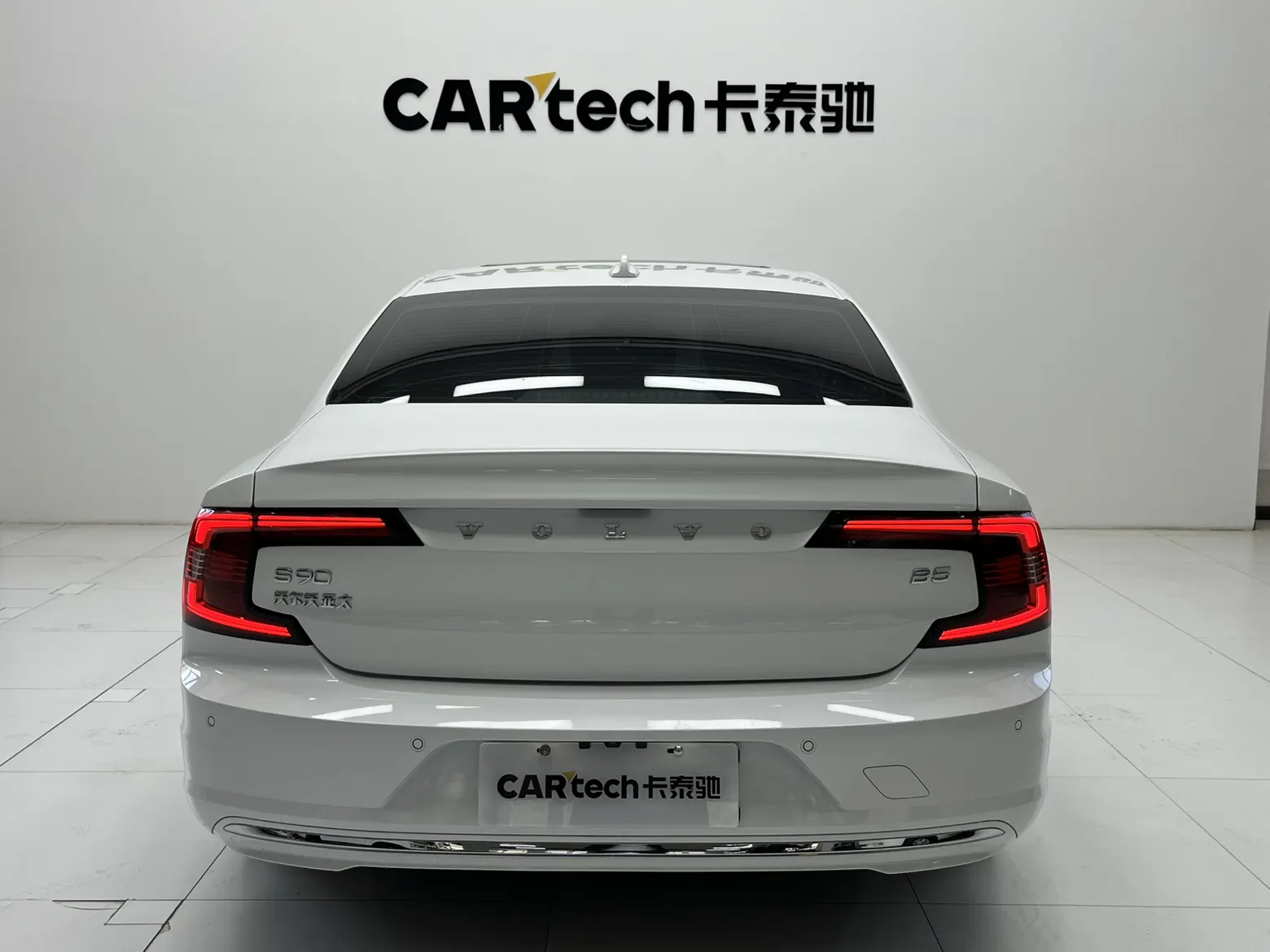 Volvo S90, 2023 все фото