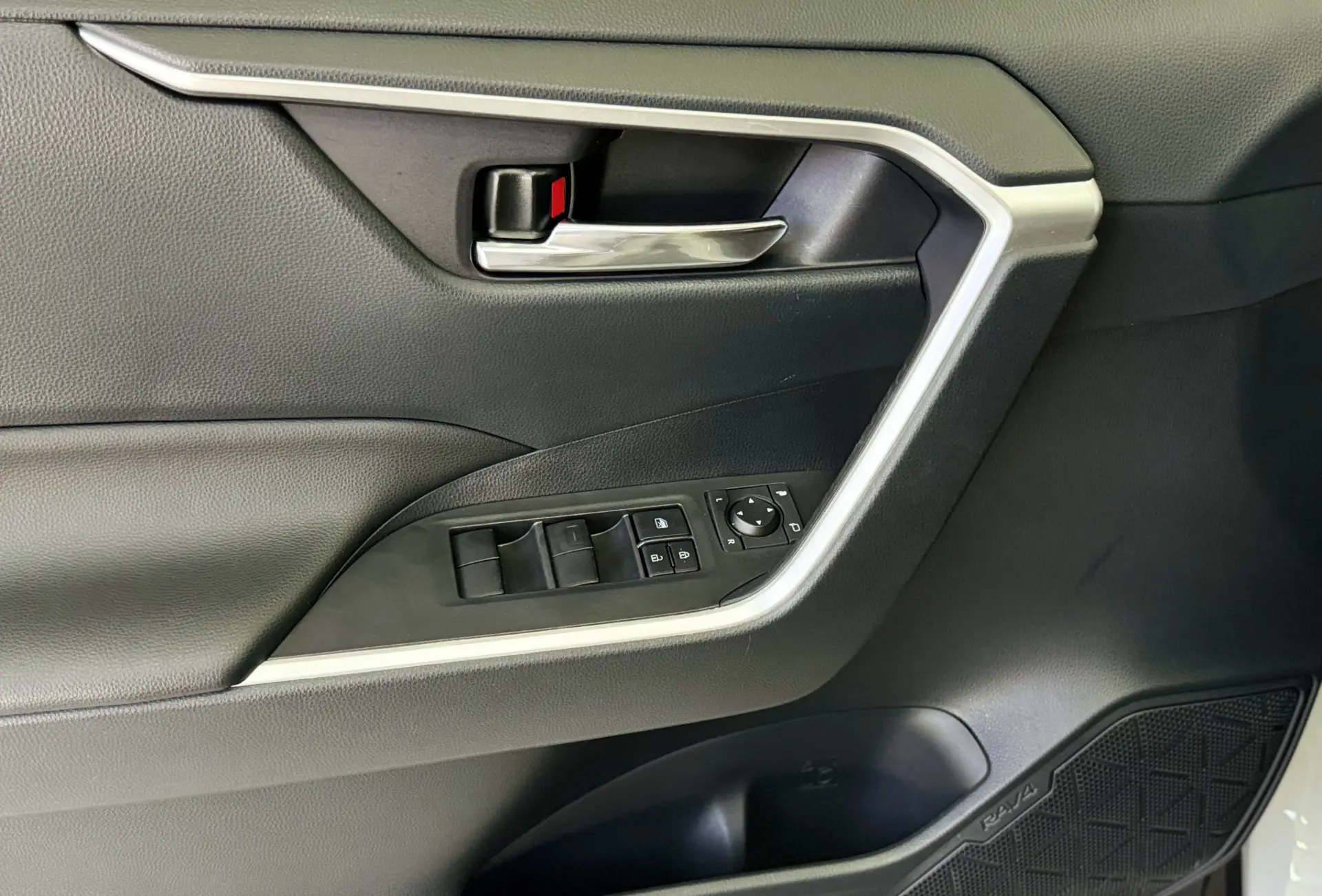 Toyota RAV4, 2021 17
