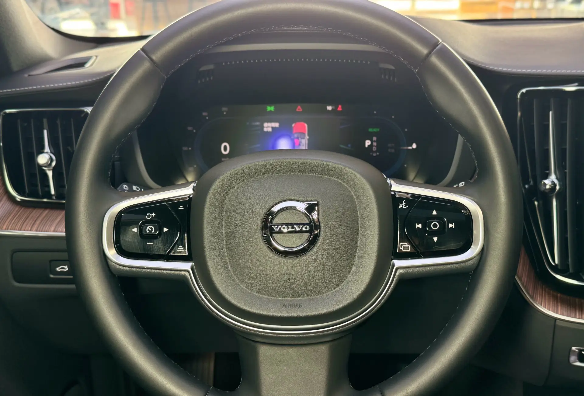Volvo XC60, 2024 15