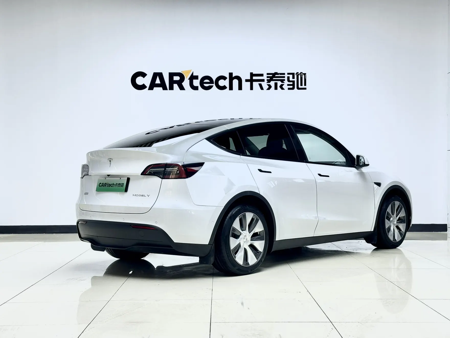 Tesla Model Y, 2022 3