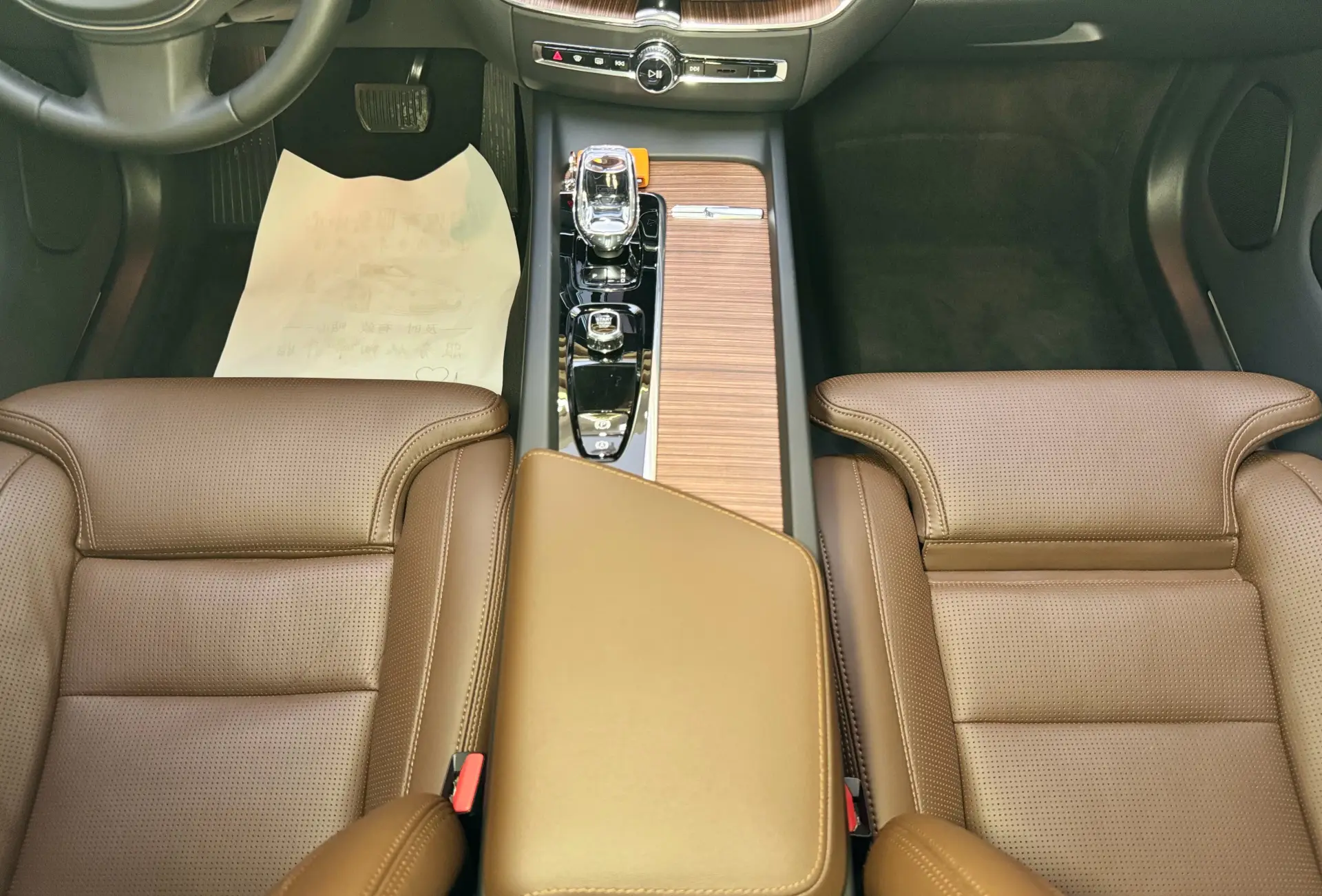 Volvo XC60, 2024 14