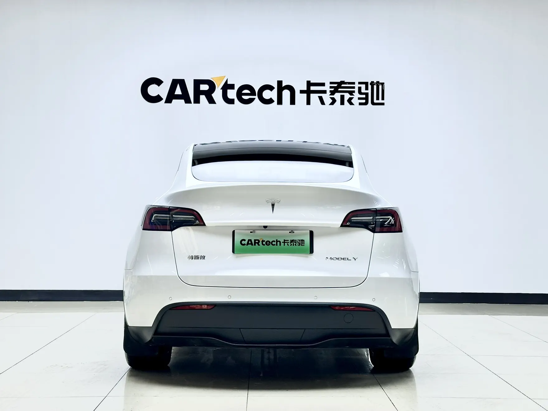 Tesla Model Y, 2022 4